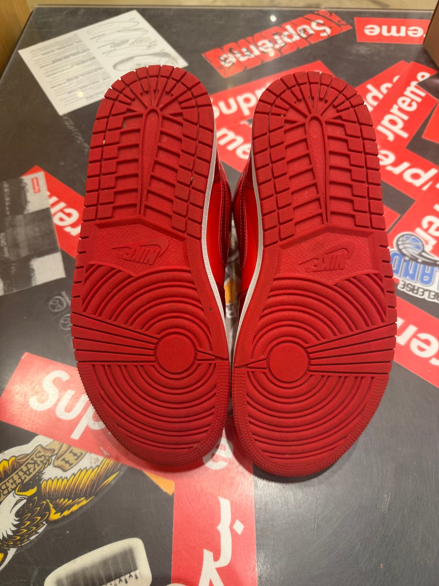 Jordan 1 mid pomegranate