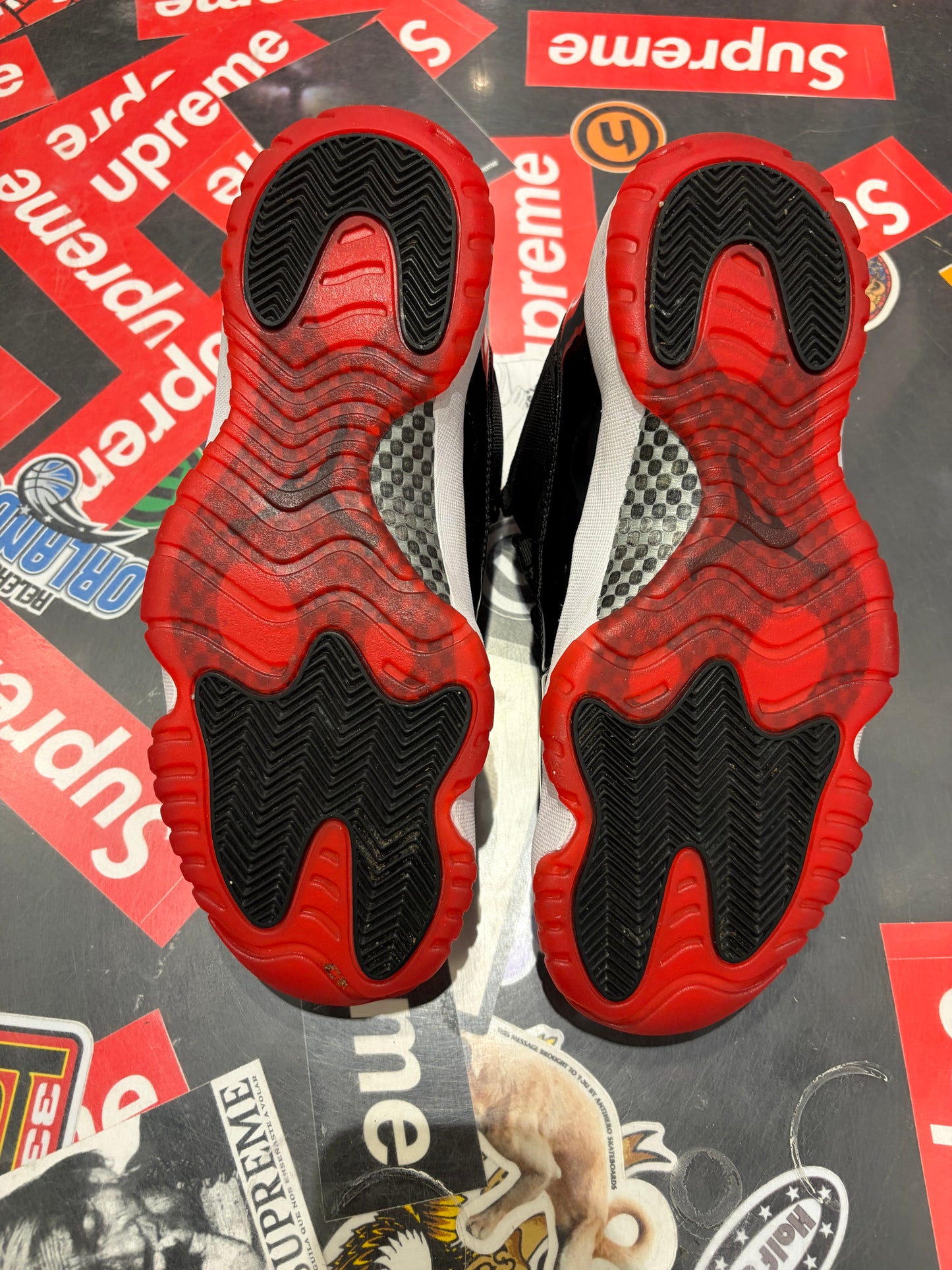Jordan 11 Low Bred (2015)