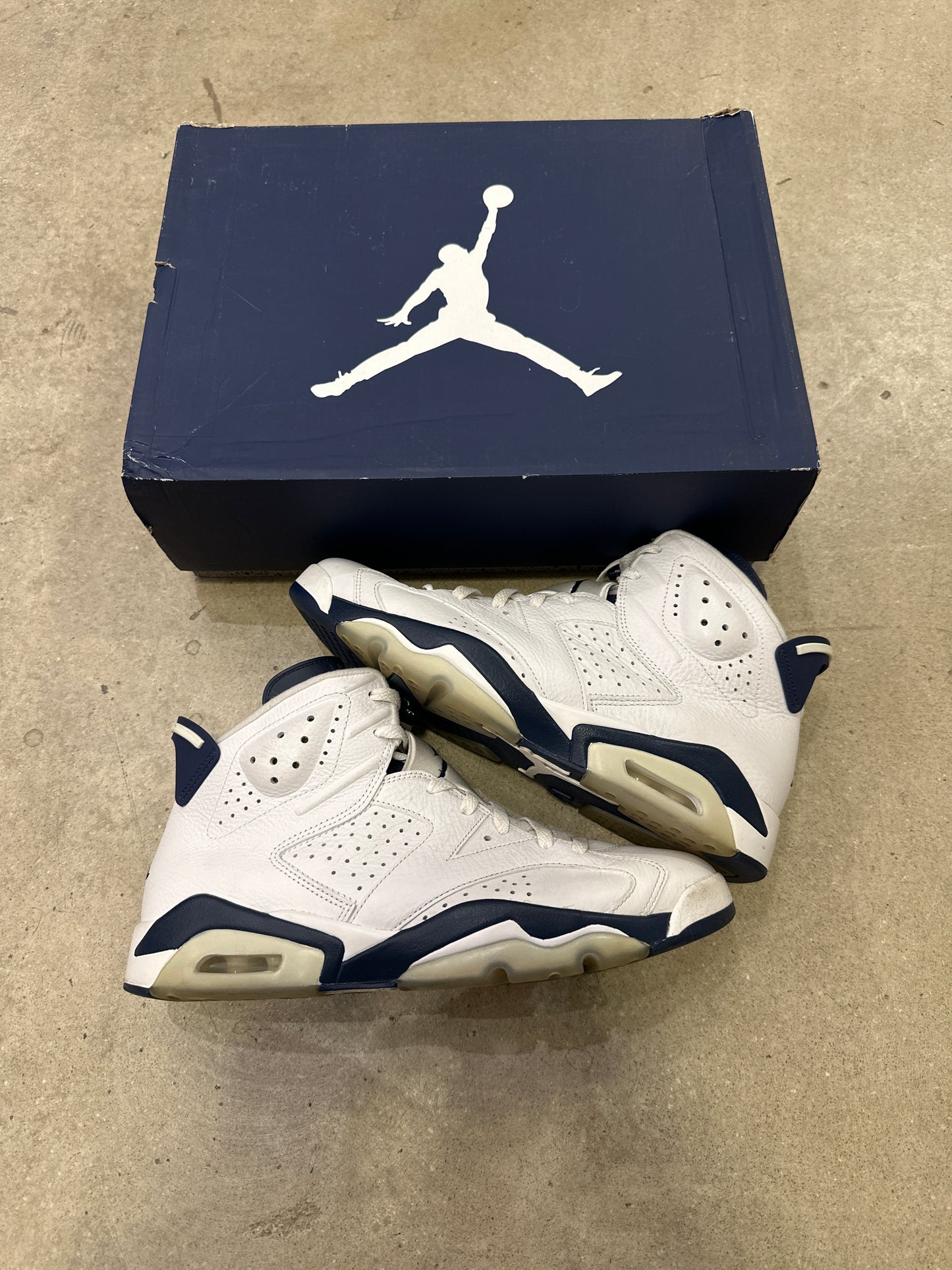 Jordan 6 Midnight Navy