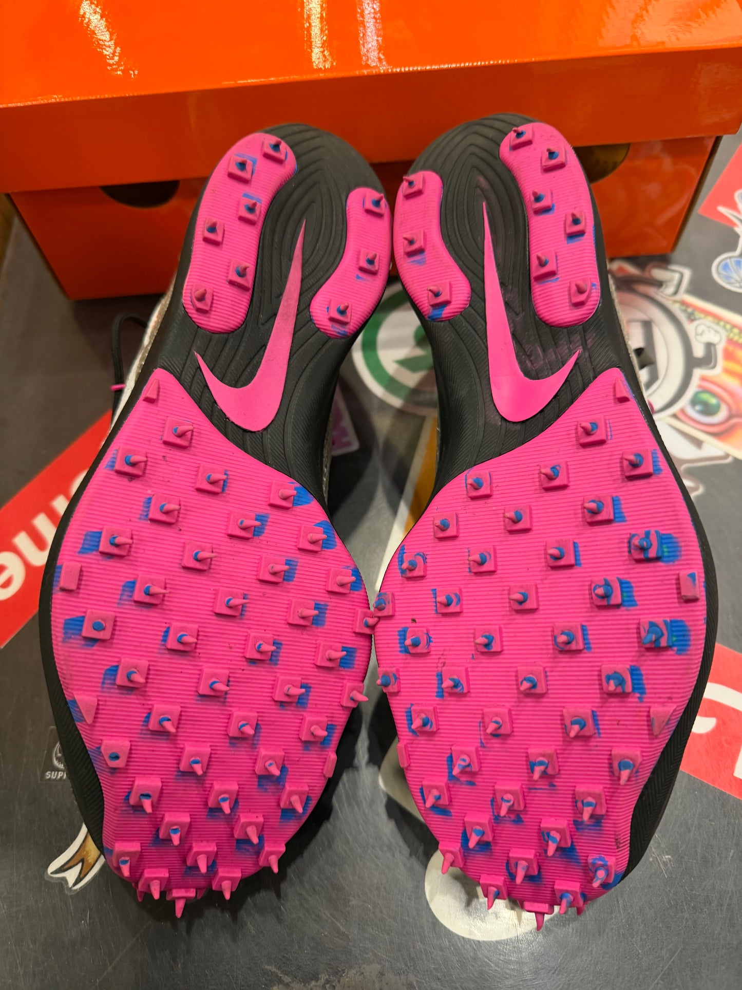 Off-White Black Laser Fuchisa (W)