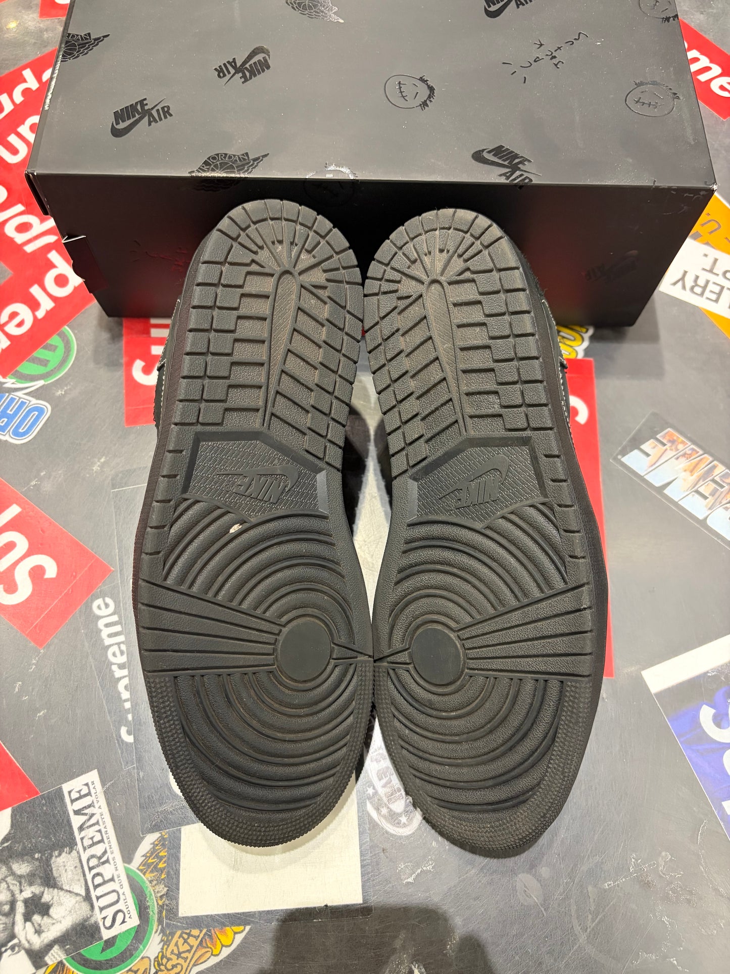 Jordan 1 Low Travis Scott Phantom