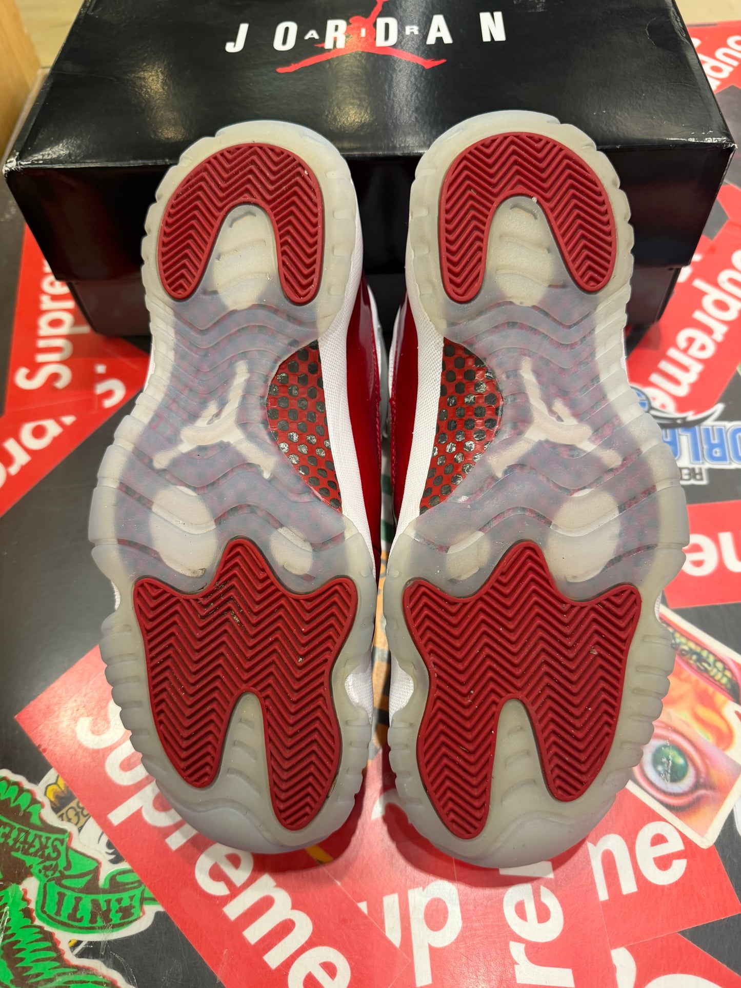 Jordan 11 Cherry