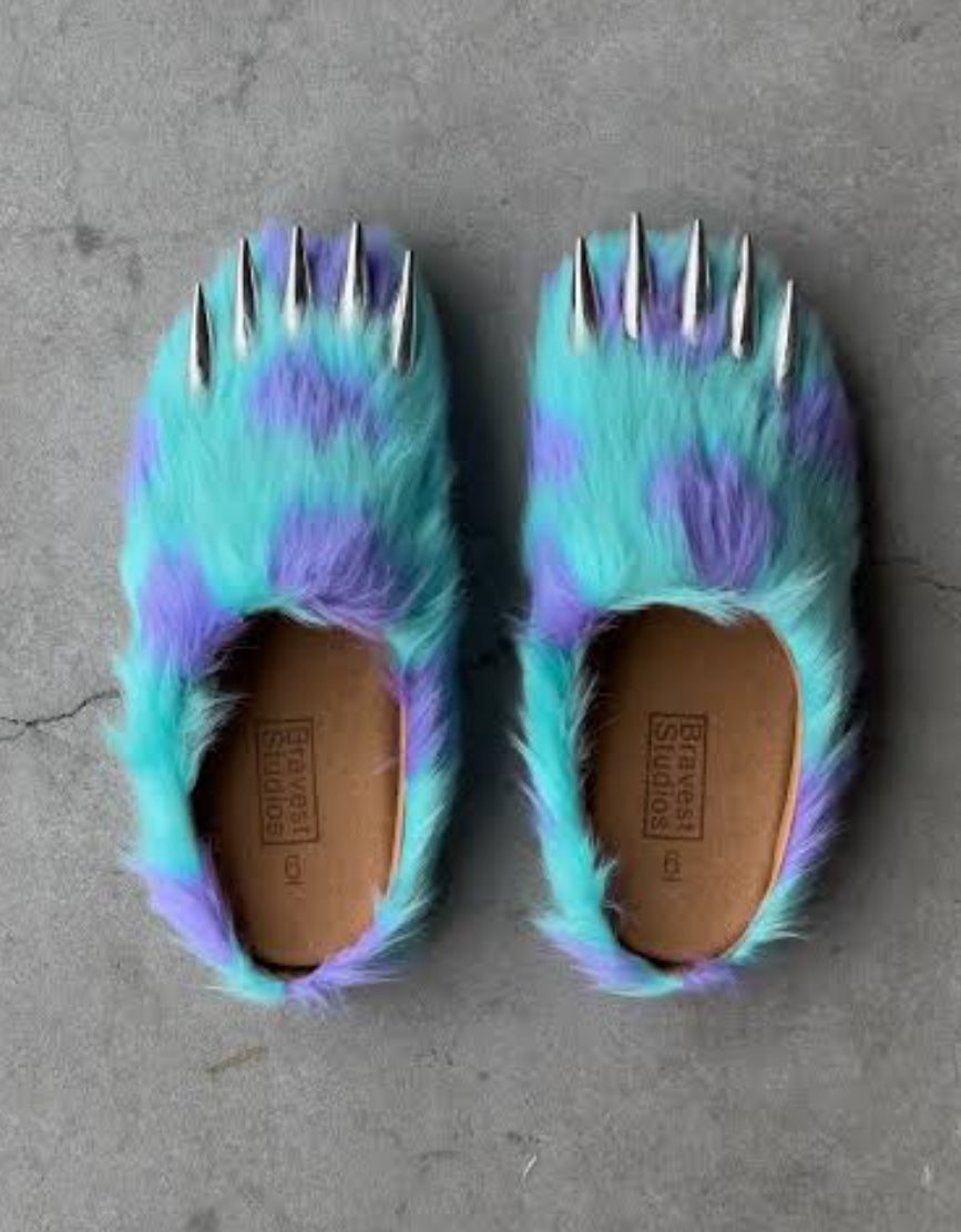 Bear Claw Mule Sully