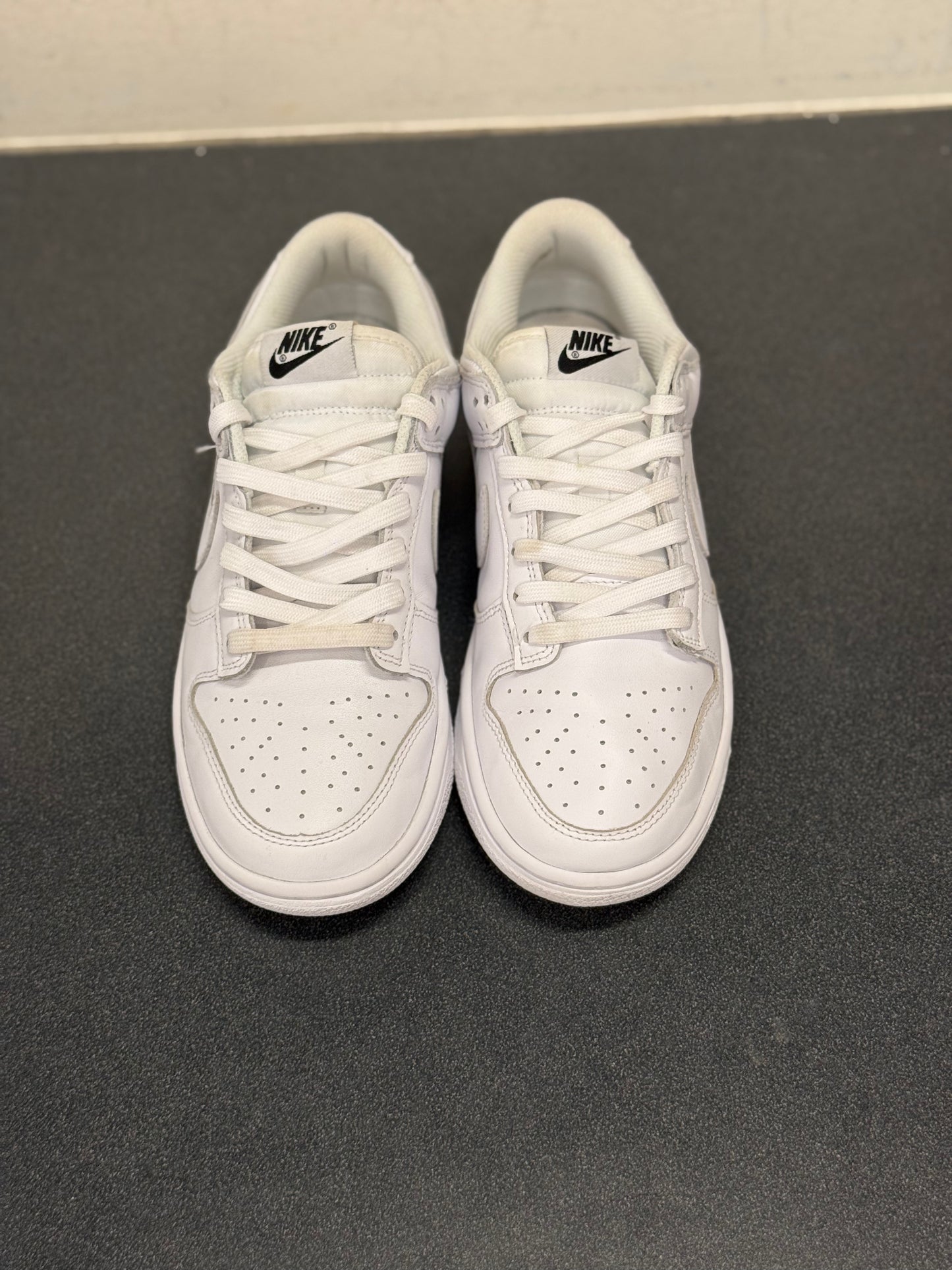 Dunk Low Triple White (W)