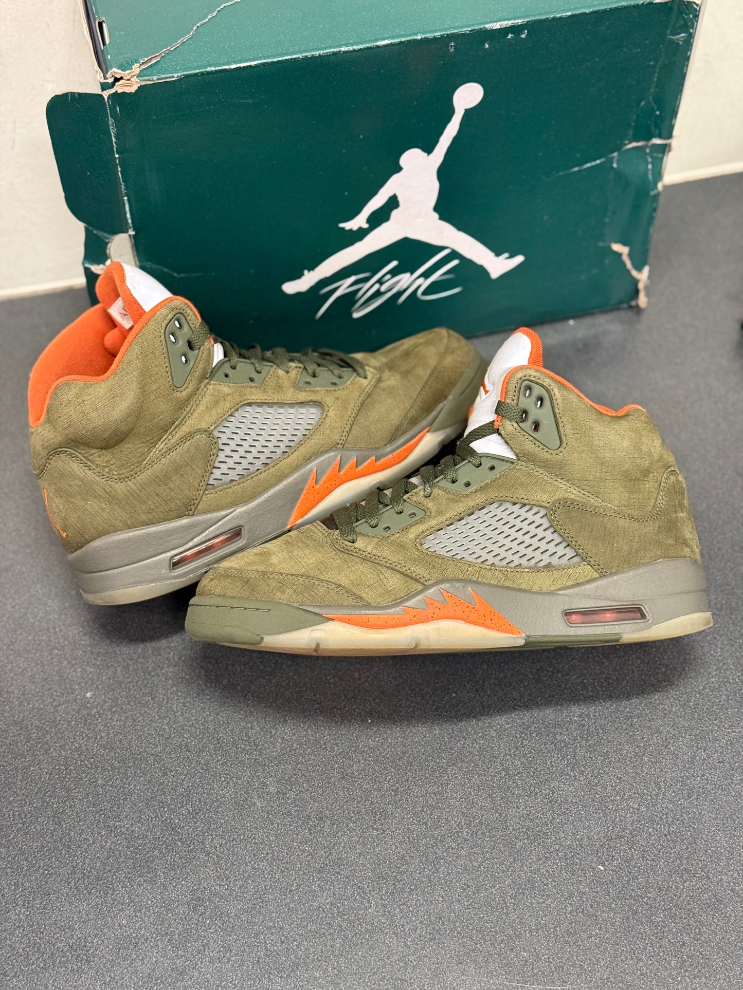 Jordan 5 Olive