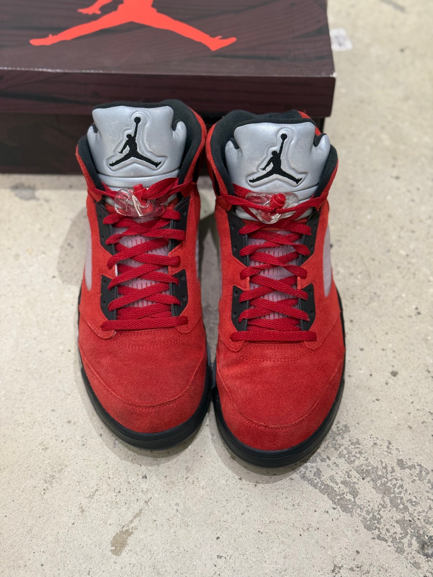 Jordan 5 Raging Bull