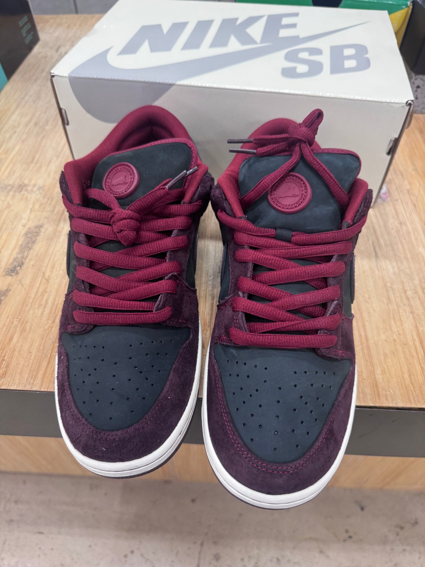 Sb dunk low riot