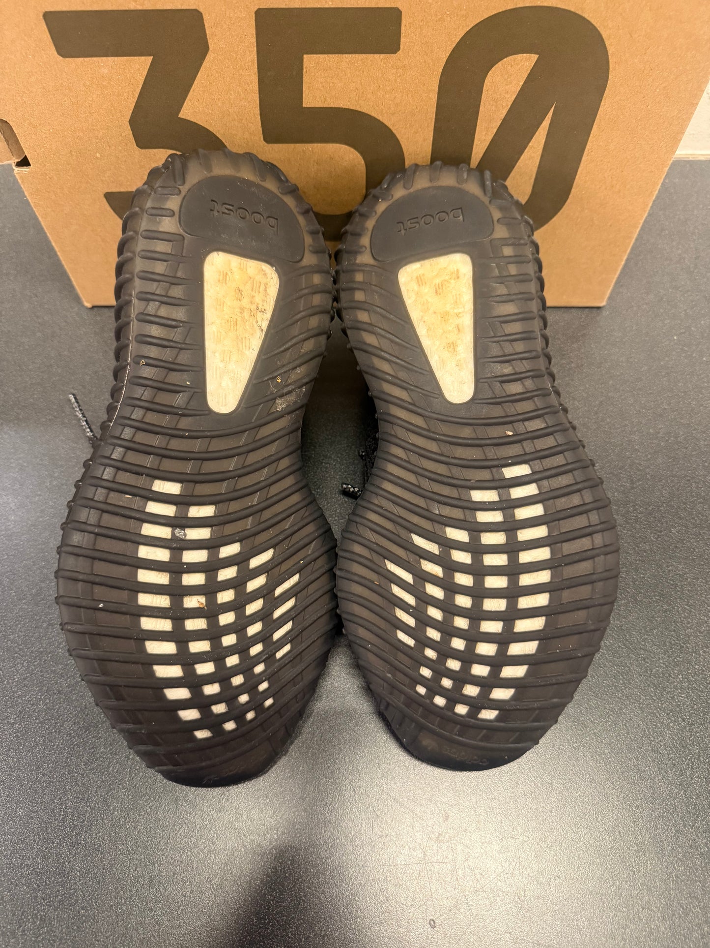 Yeezy 350 V2 Black (Non Ref)