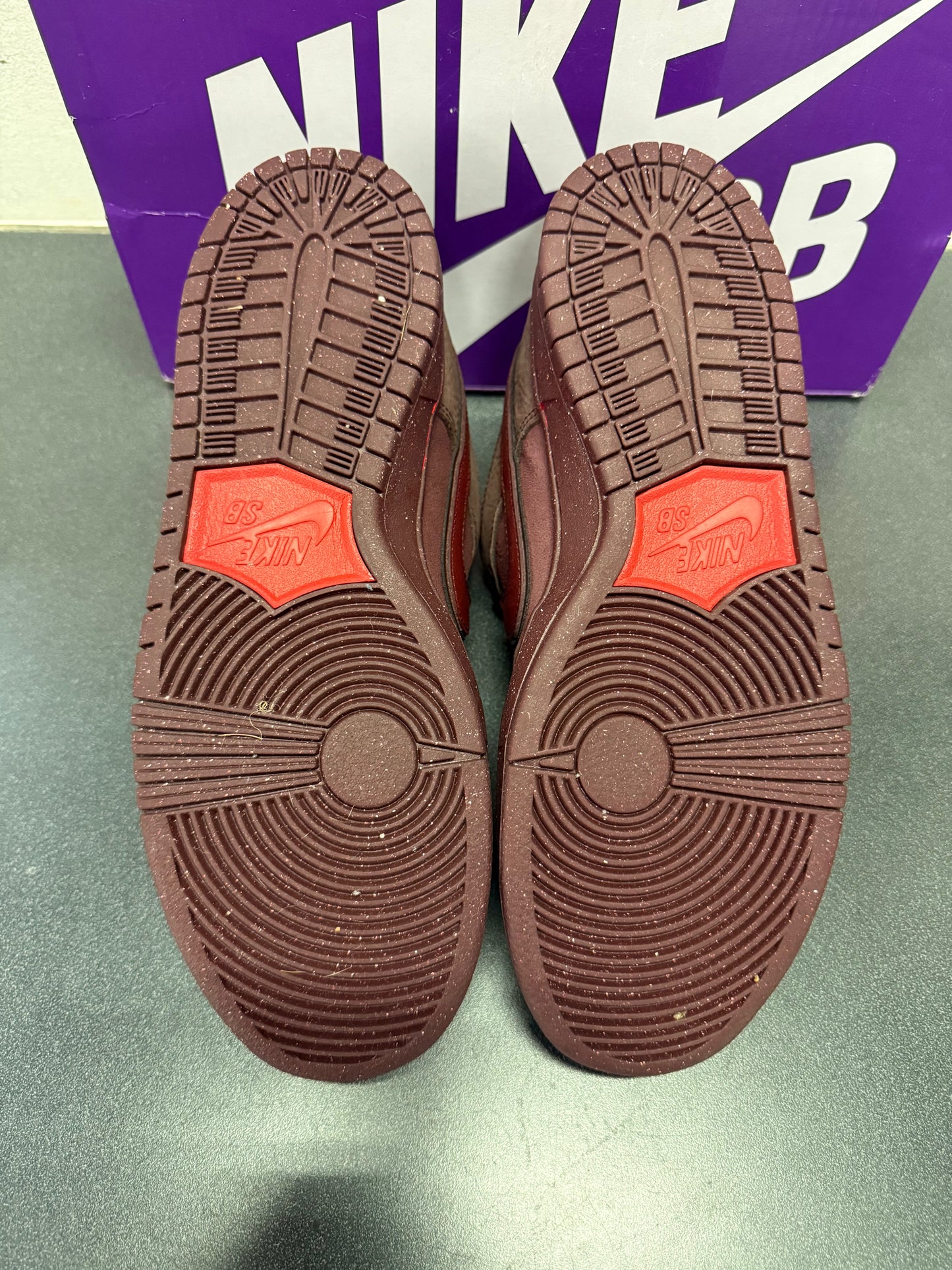 Dunk Low SB Burgundy Crush
