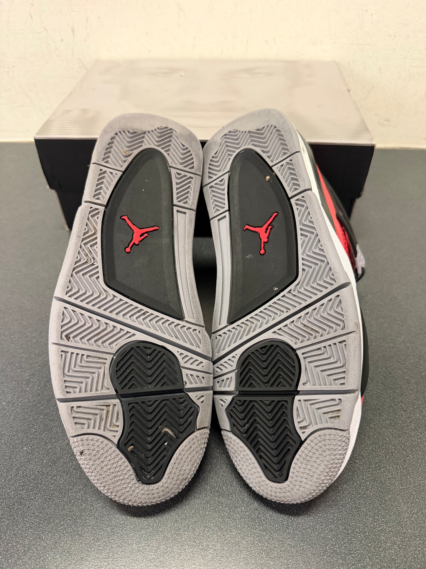 Jordan 4 Toro Bravo