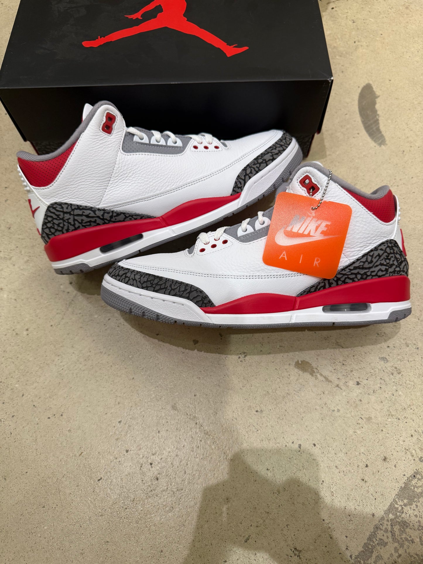Jordan 3 Fire Red