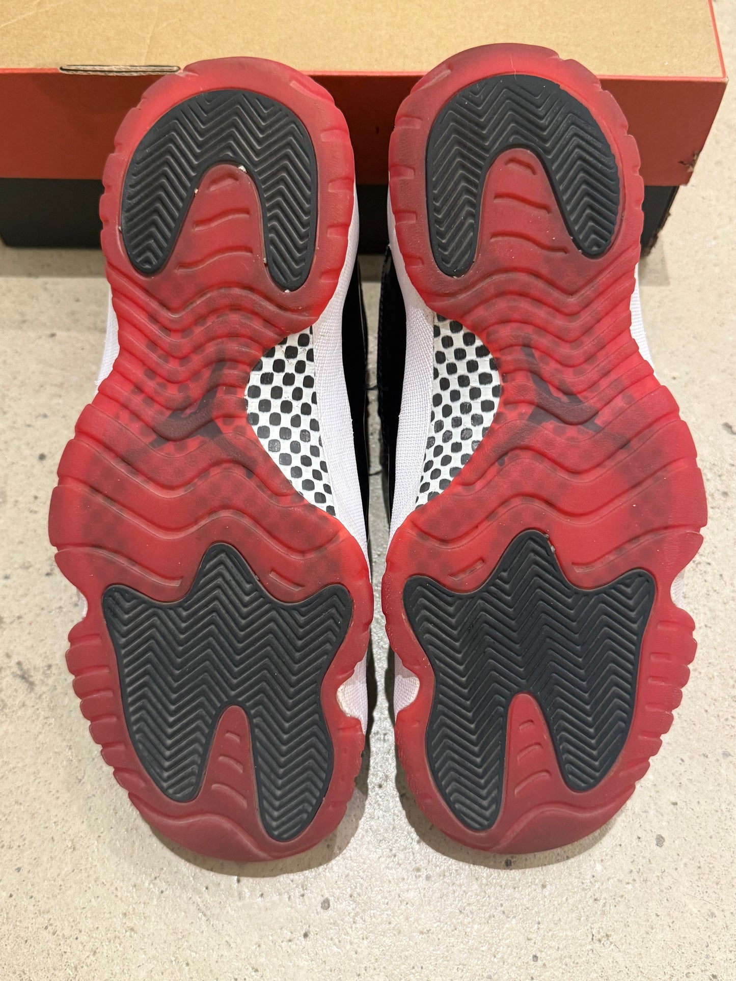 Jordan 11 Bred