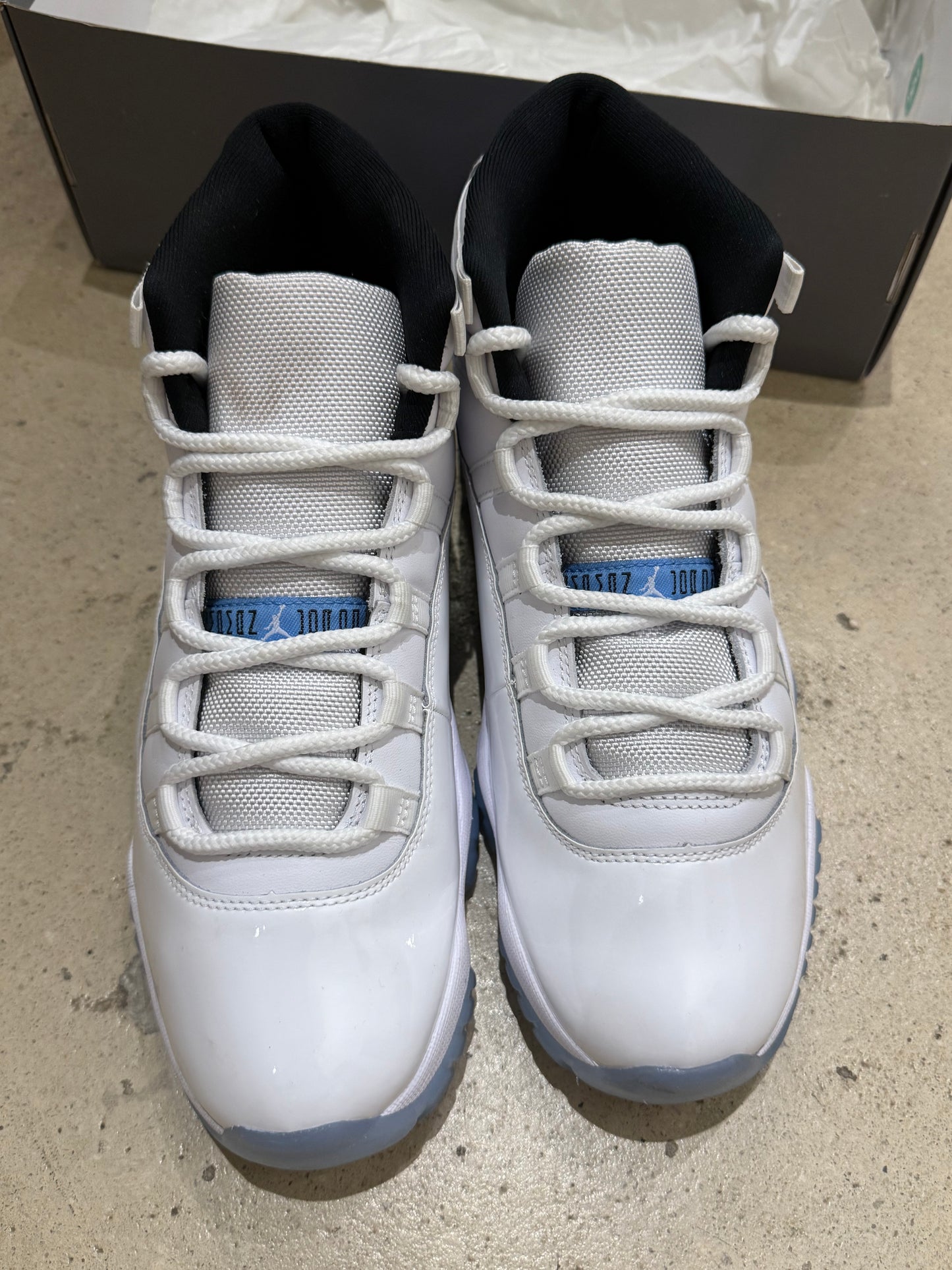 Jordan 11 Legend Blue