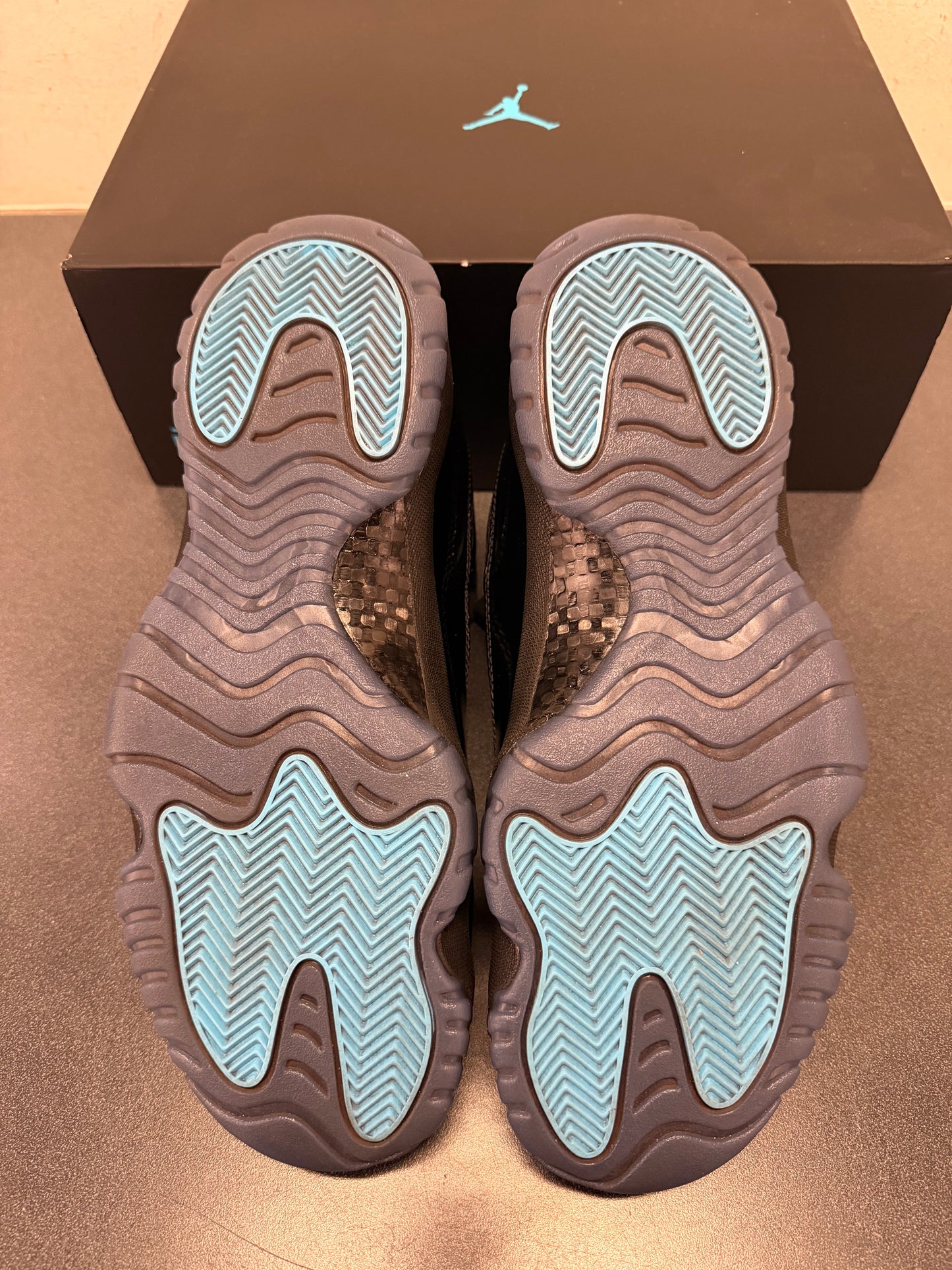 Jordan 11 Gamma Blue