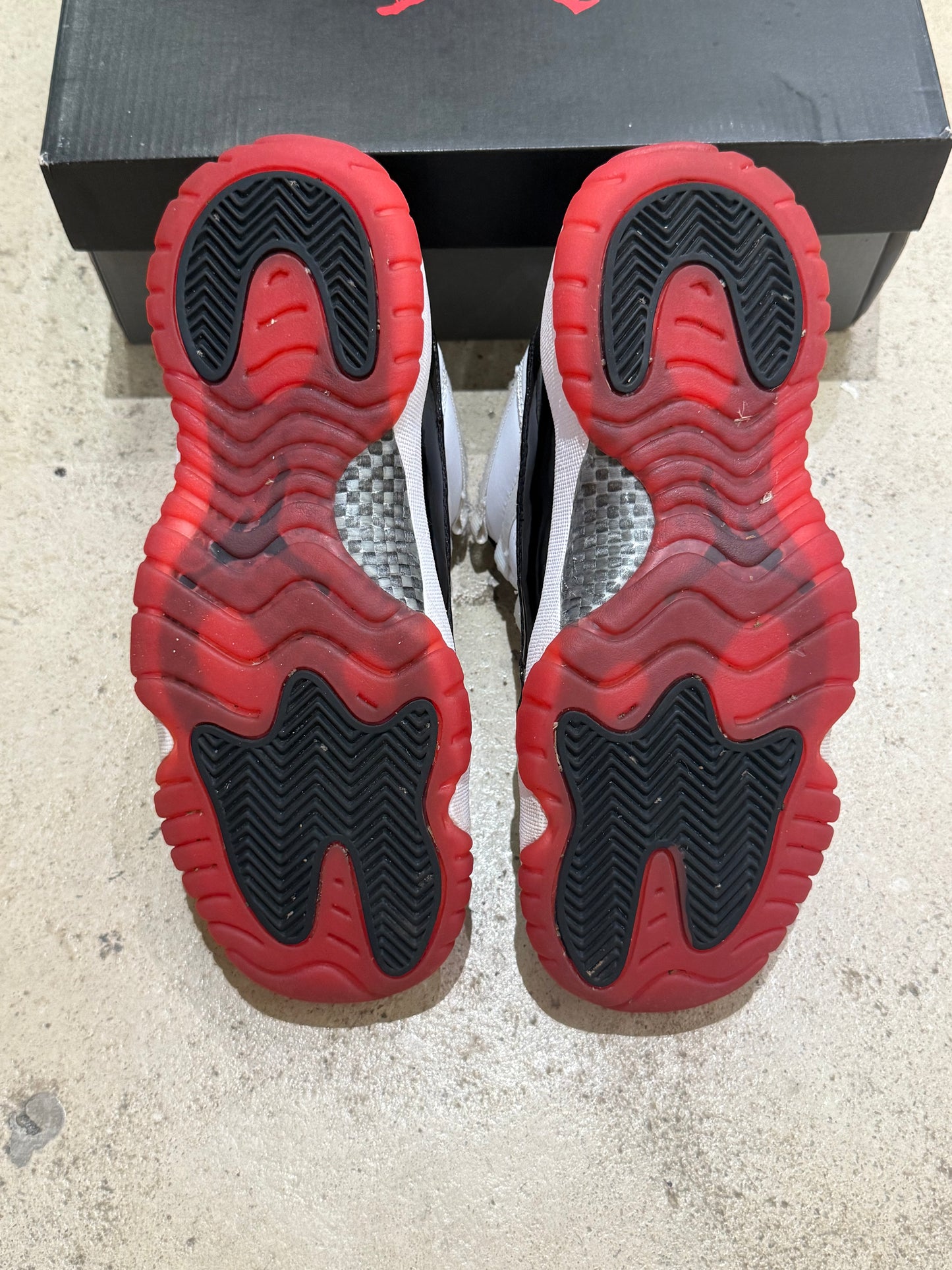 Jordan 11 Low Concord Bred