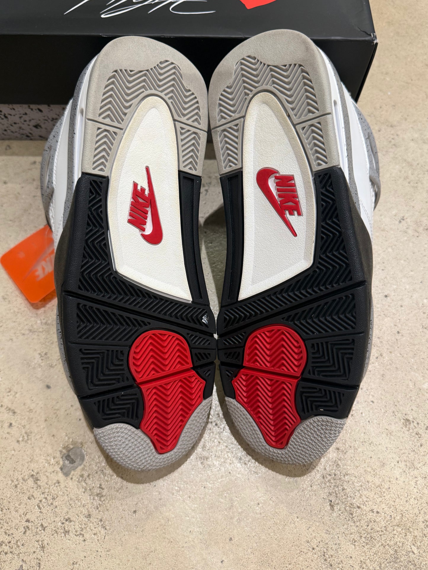 Jordan 4 White Cement