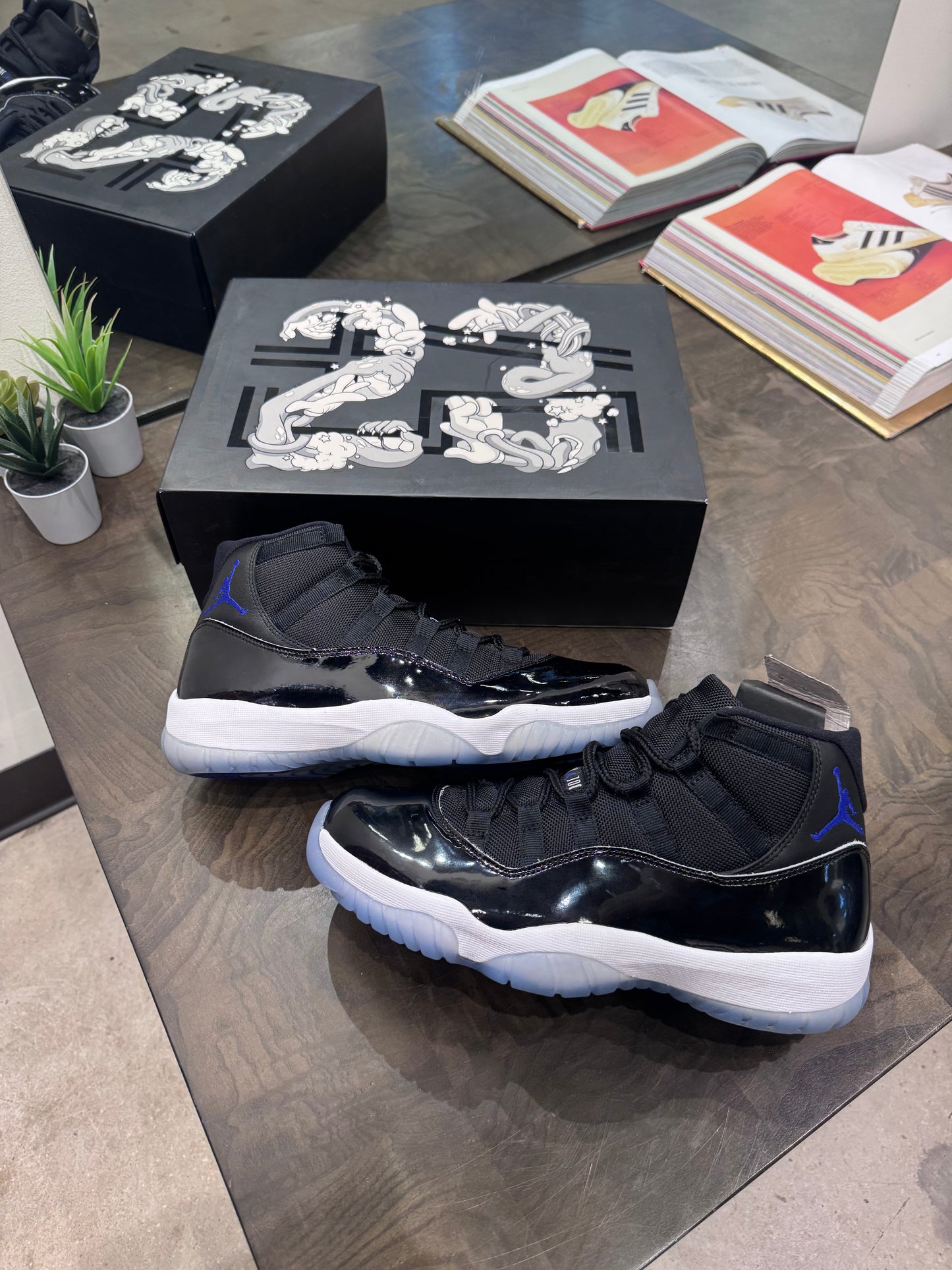 Jordan 11 Space Jam