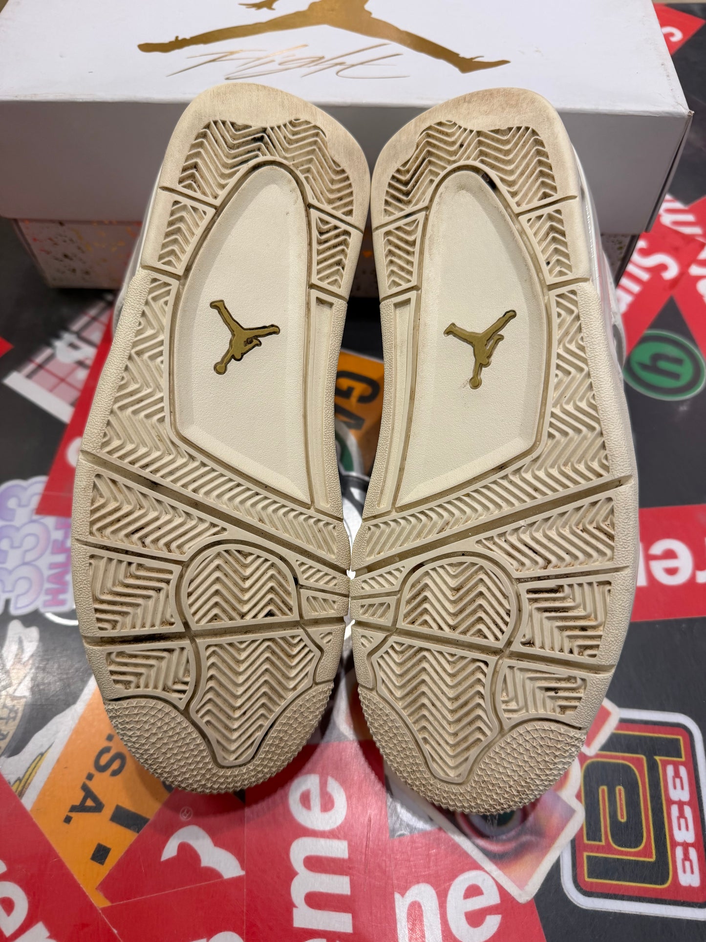 Jordan 4 Metallic Gold (W)