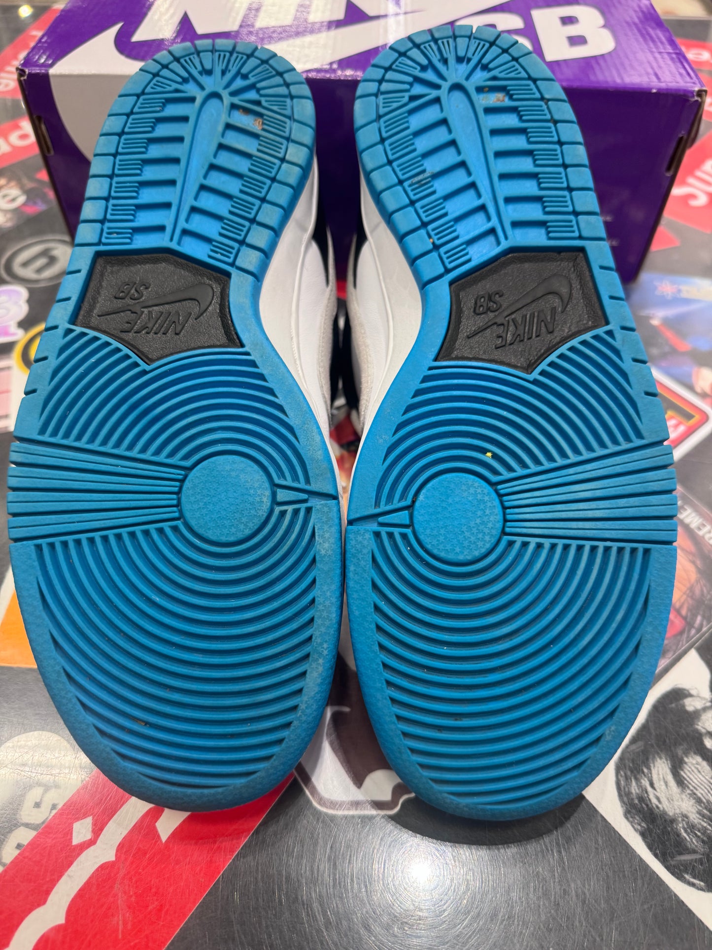 Sb dunk low laser blue