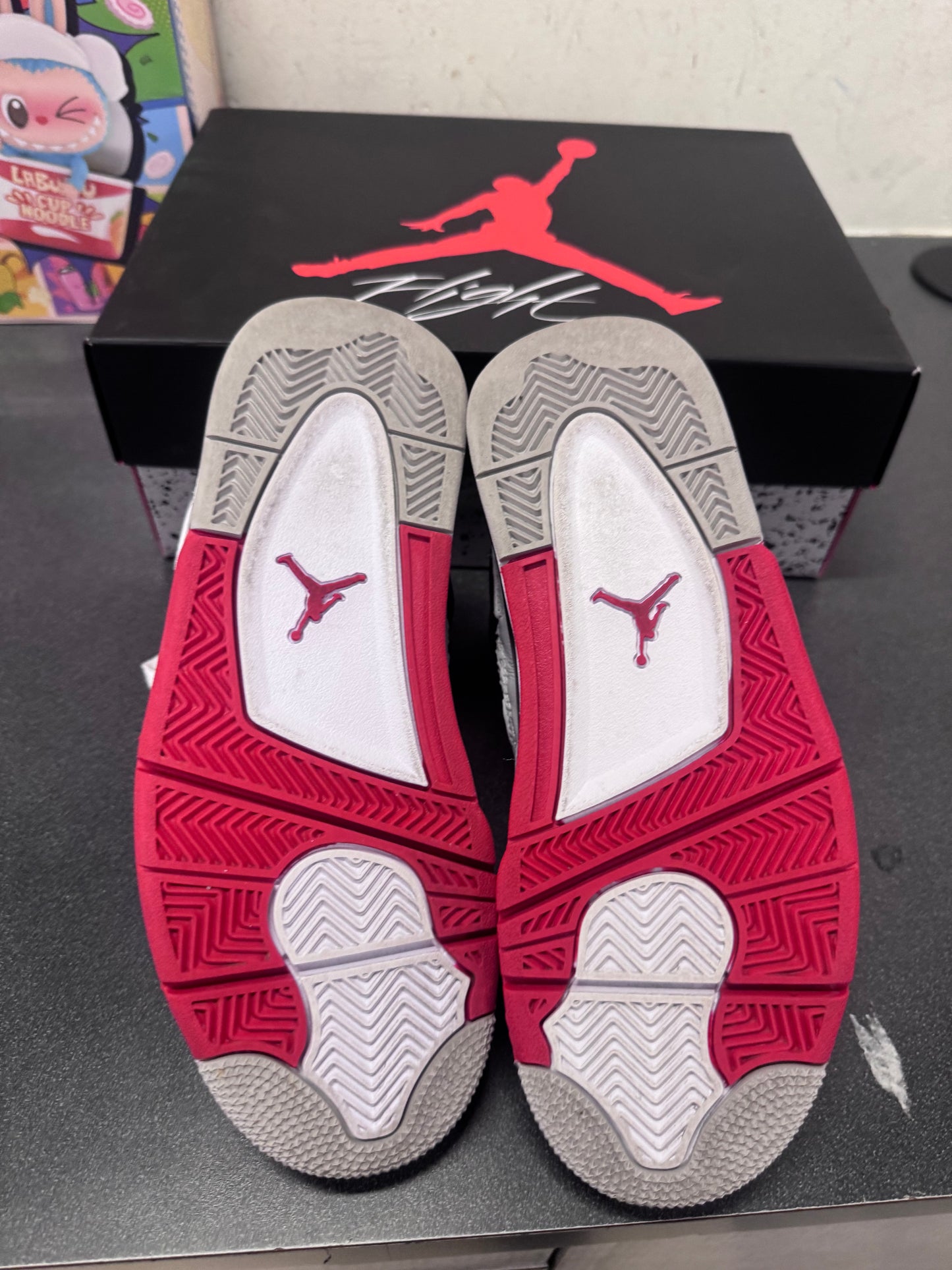Jordan 4 Fire Red