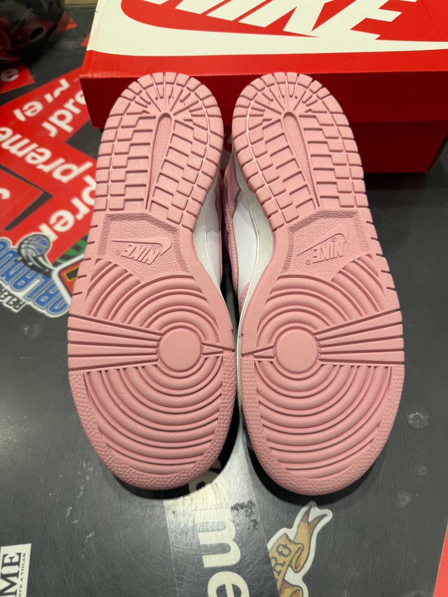 Dunk Low Medium Soft Pink