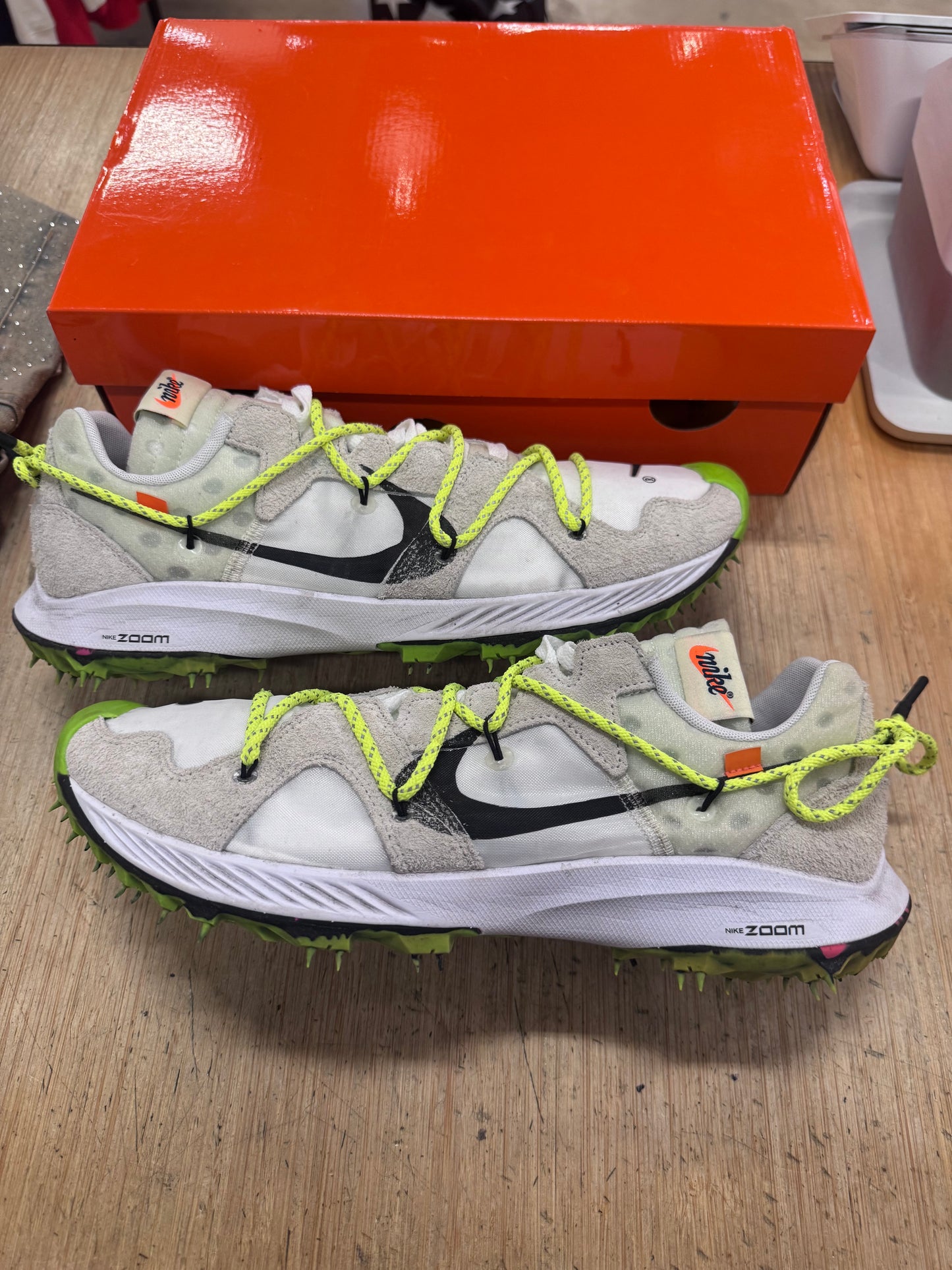 Off-White Zoom Terra Kiger 5
