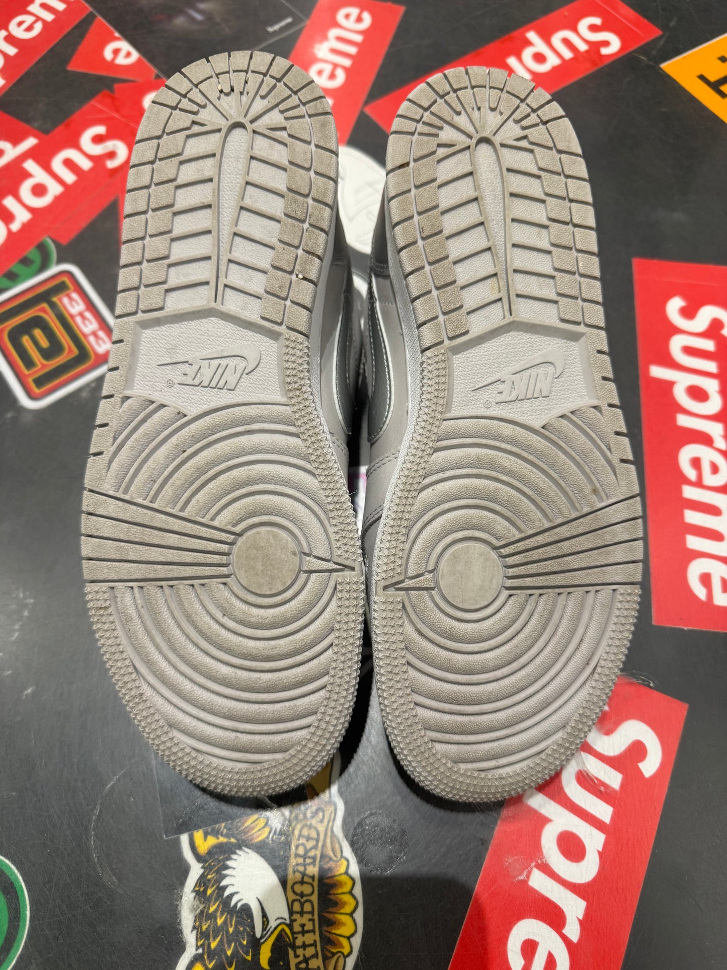 Jordan 1 Low Metallic Silver