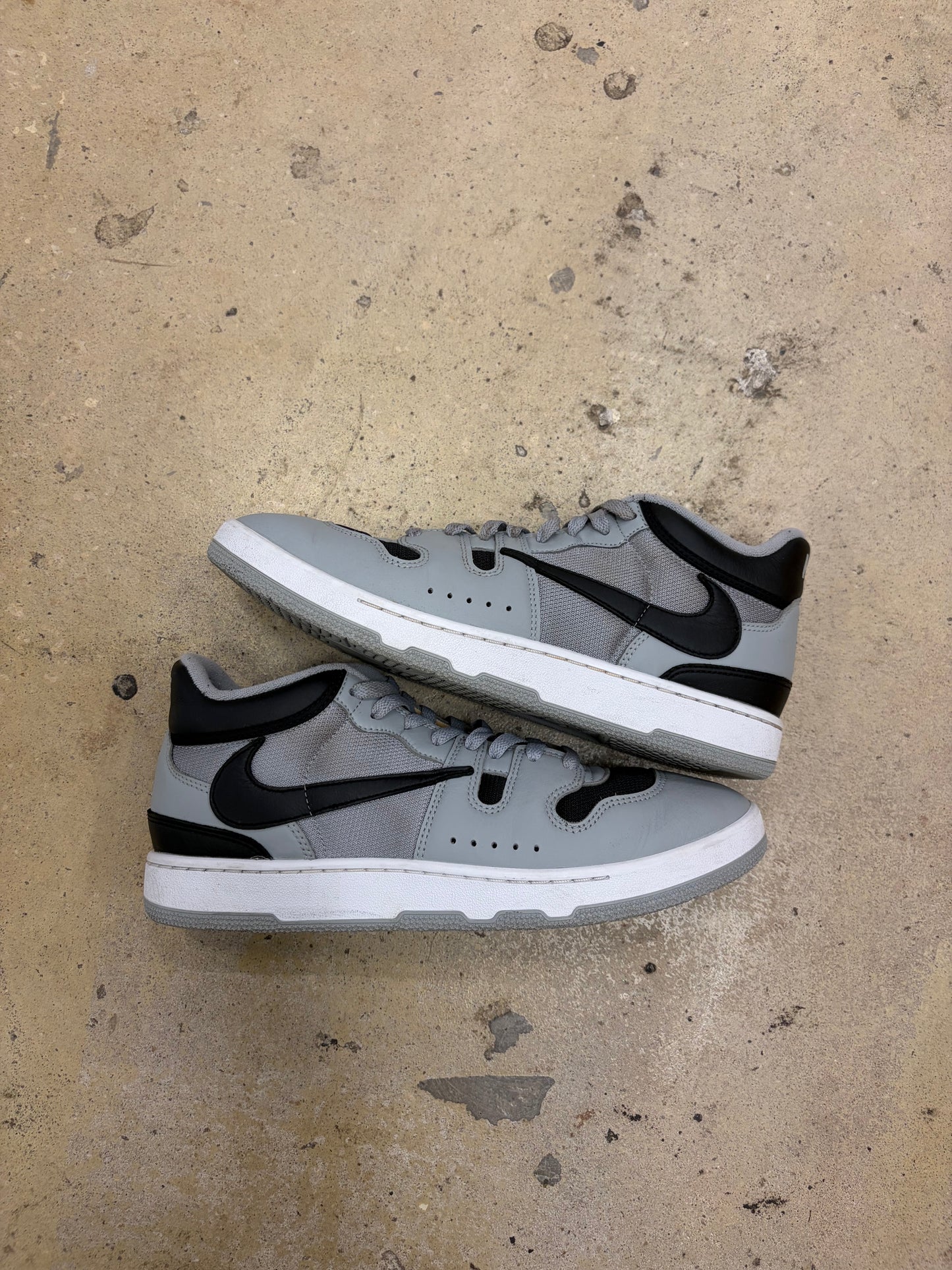 Travis Scott Mac attack