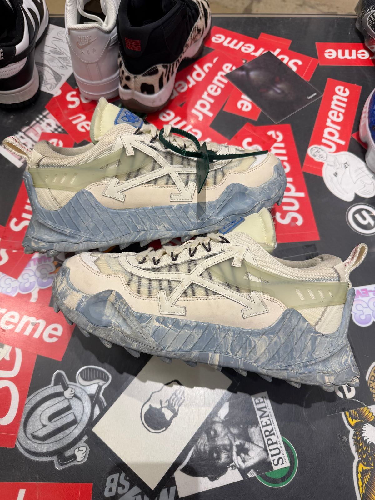 Off-White ODSY-1000
