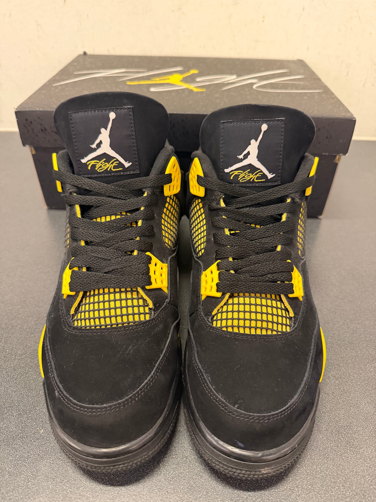Jordan 4 Thunder