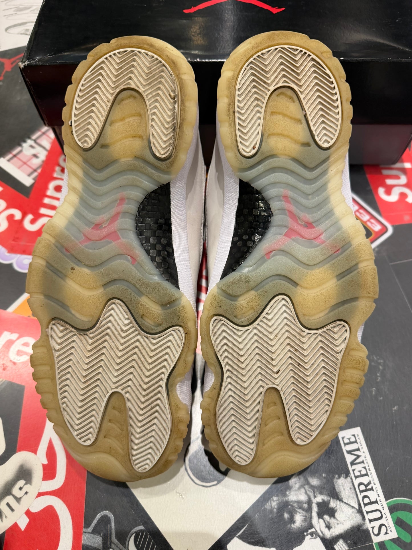 Jordan 11 Platinum Tint