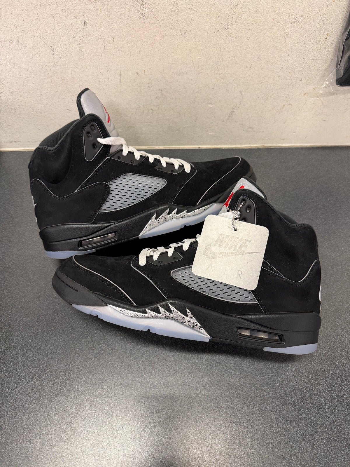 Jordan 5 Black Metallic