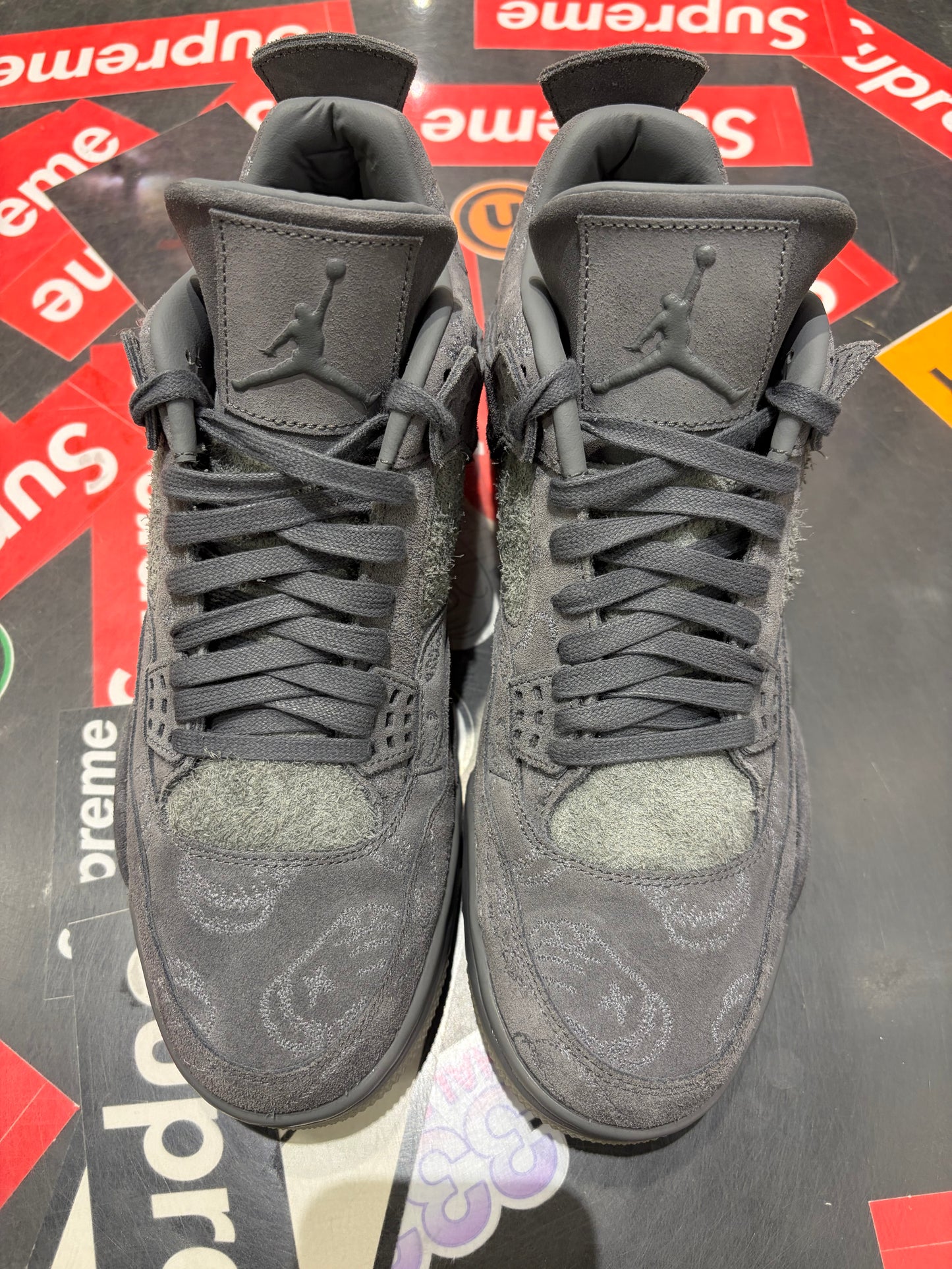 Jordan 4 Kaws