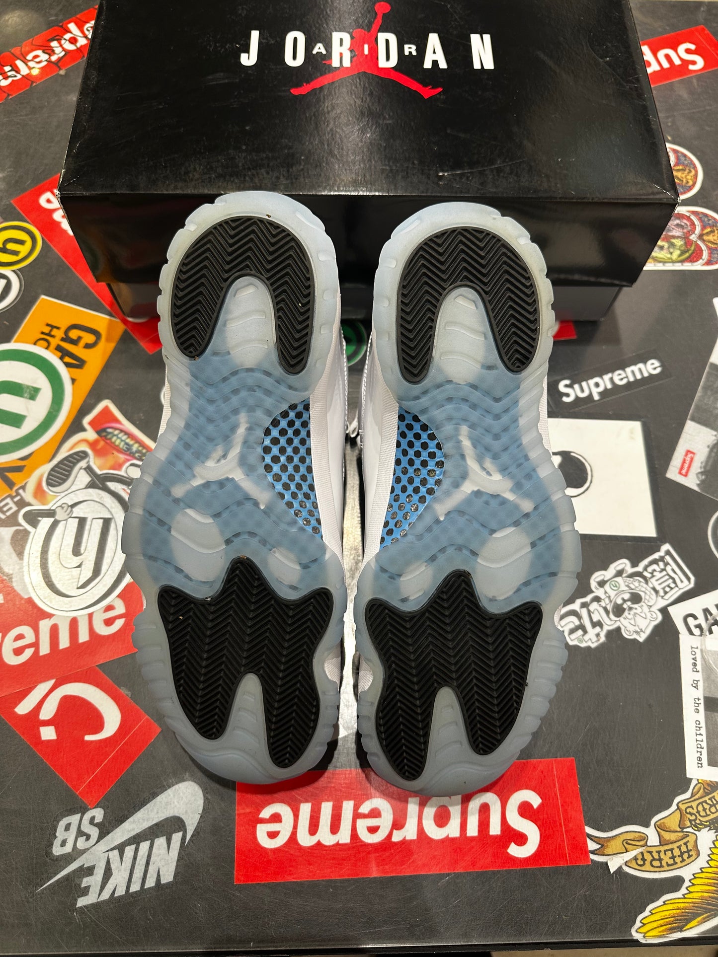 Jordan 11 Legend Blue