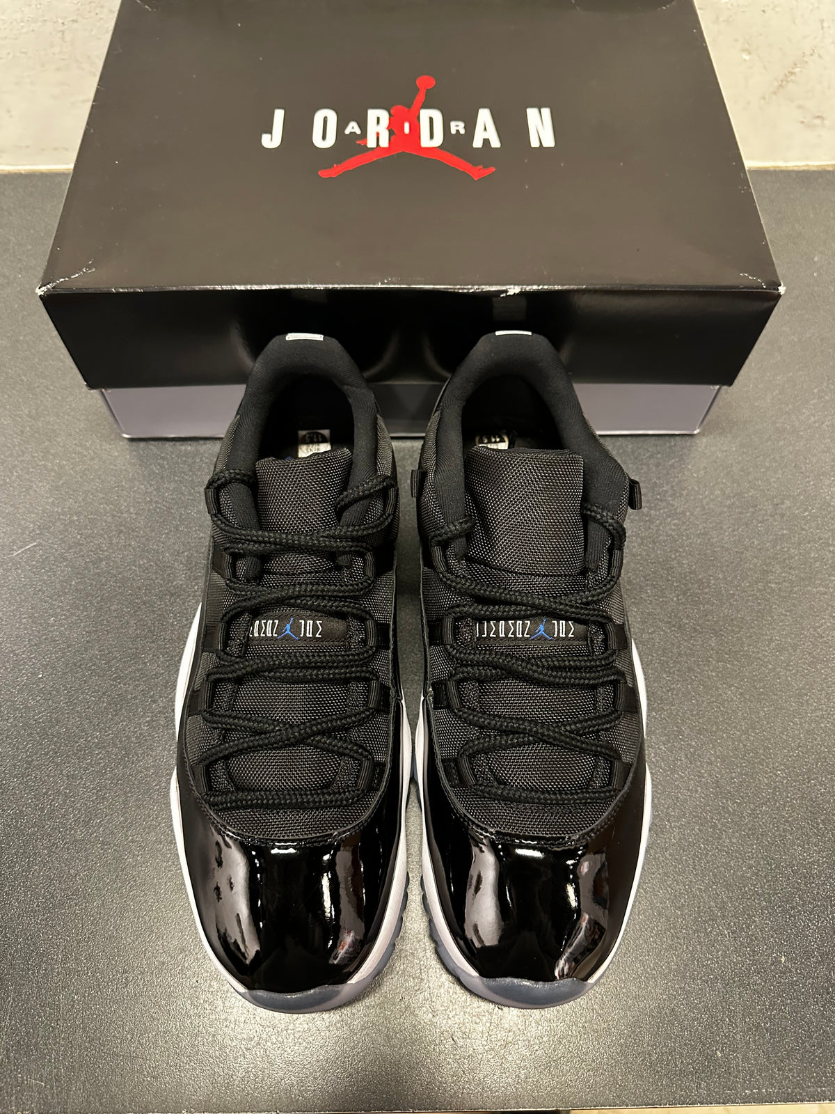 Jordan 11 Low Space Jam