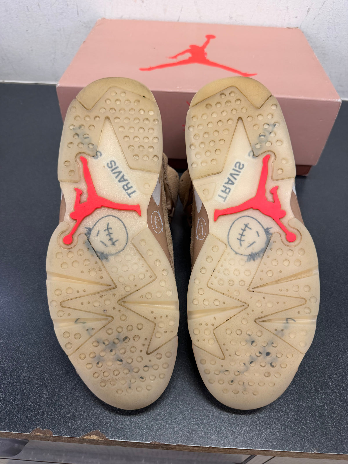 Travis Scott Jordan 6 British Khaki