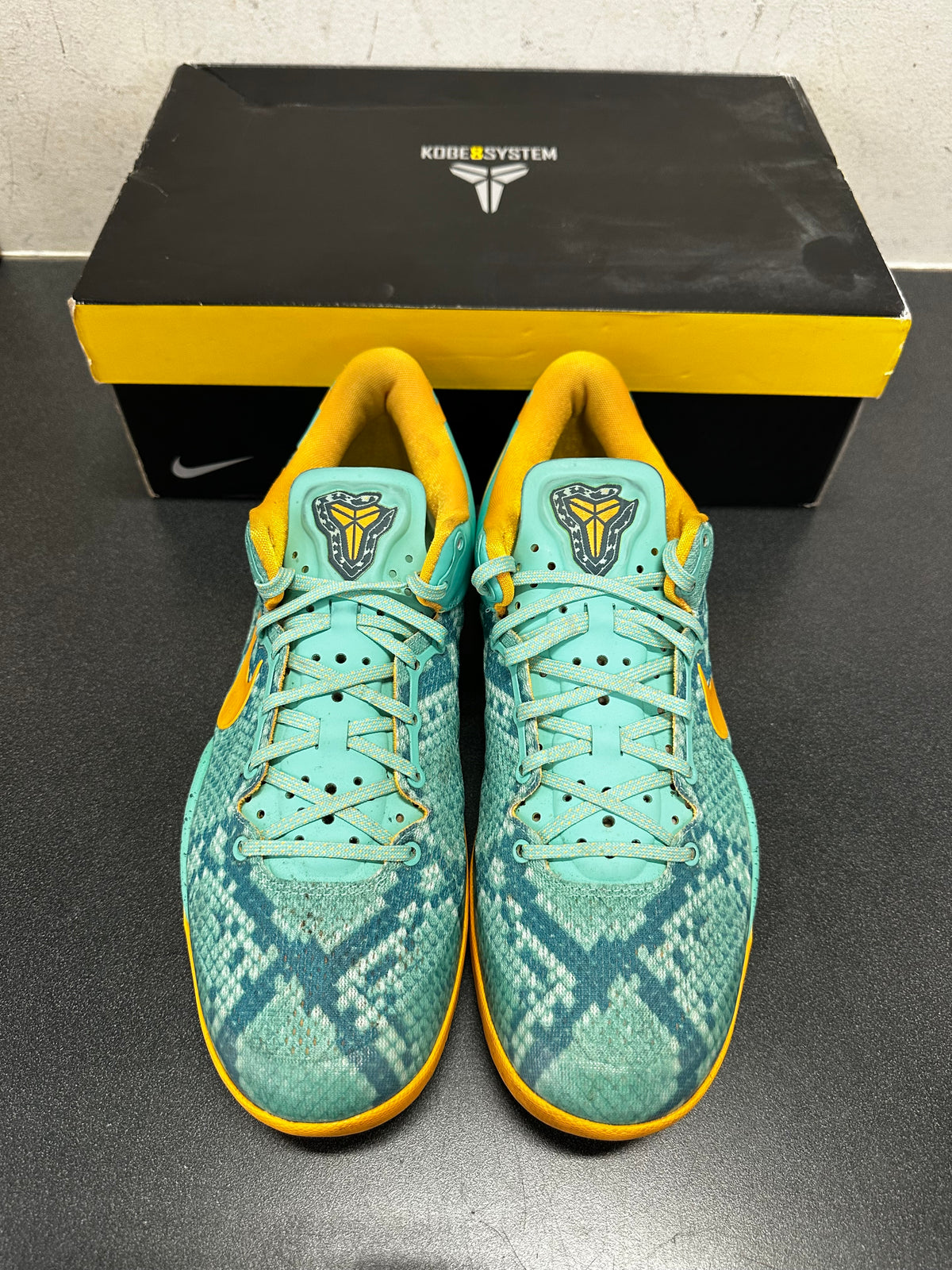 Kobe 8 Green Glow
