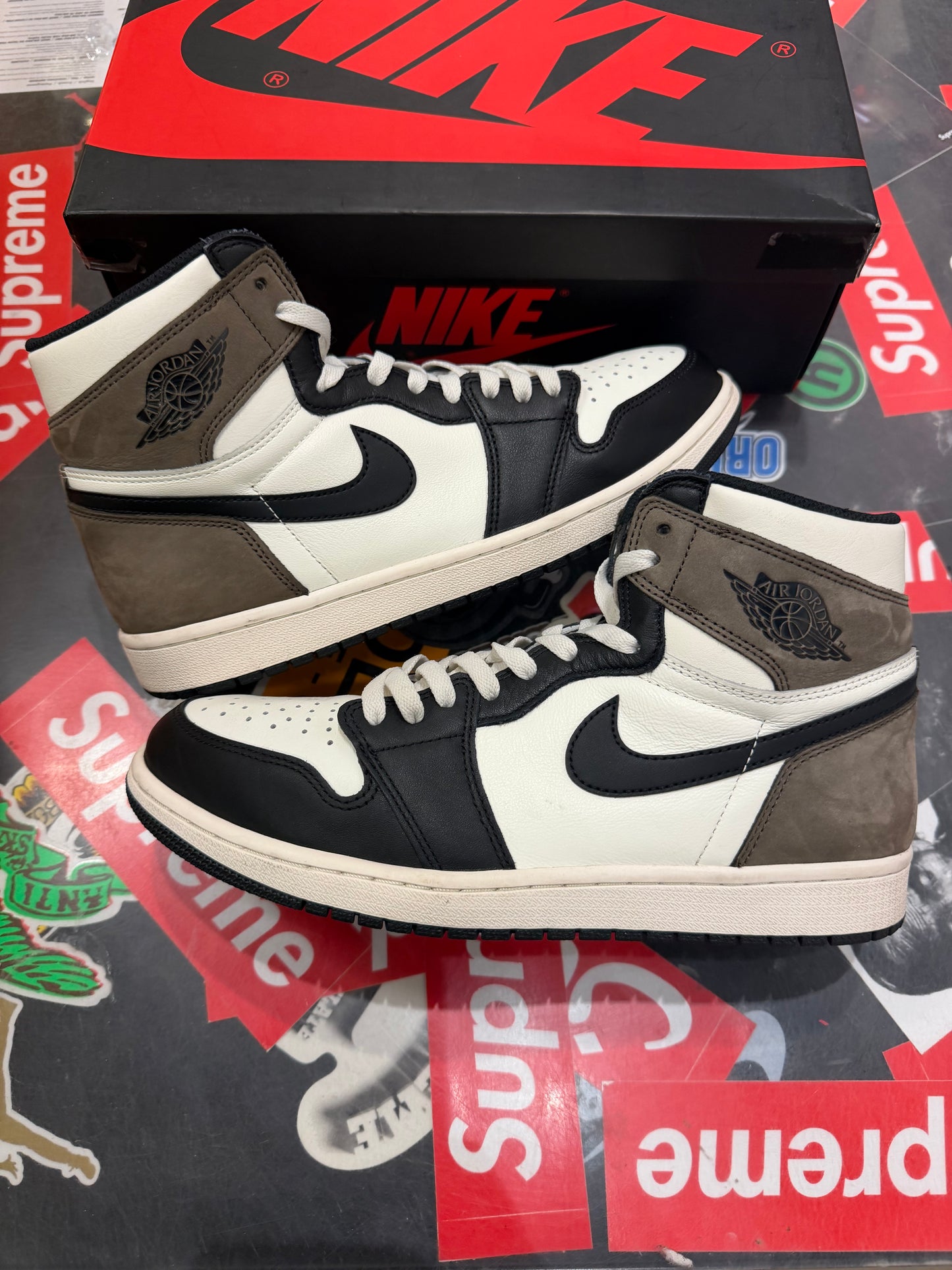 Jordan 1 Mocha