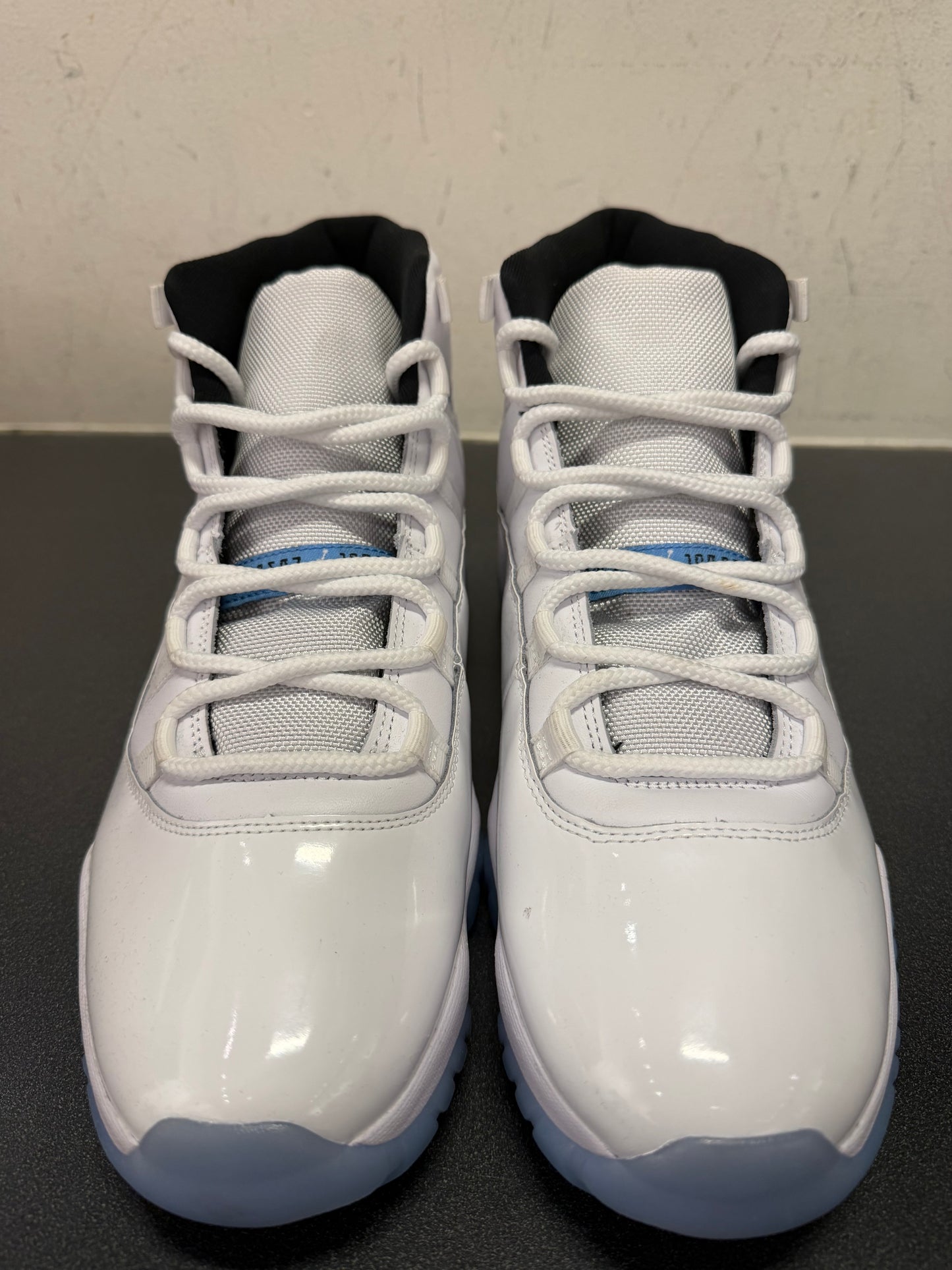 Jordan 11 Legend Blue