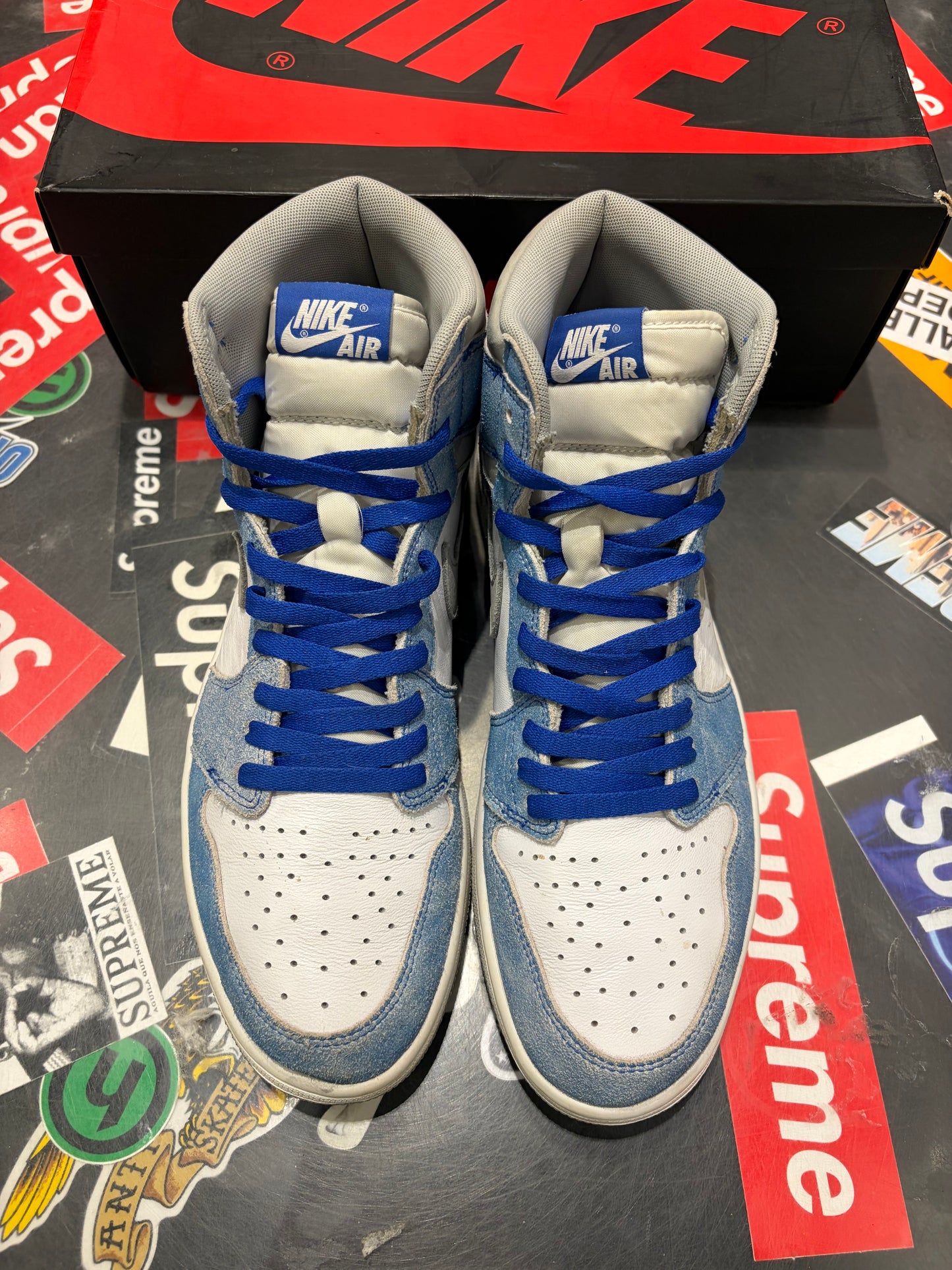Jordan 1 Hyper Royal