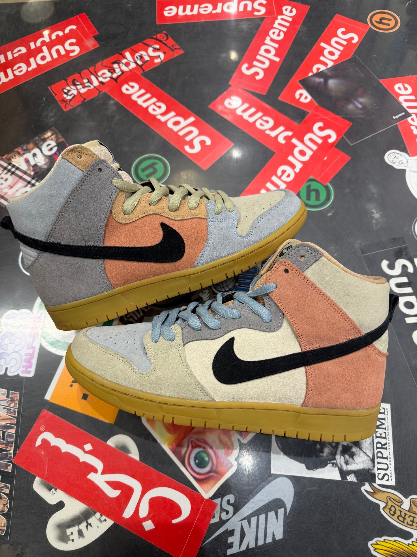 SB Dunk High Spectrum