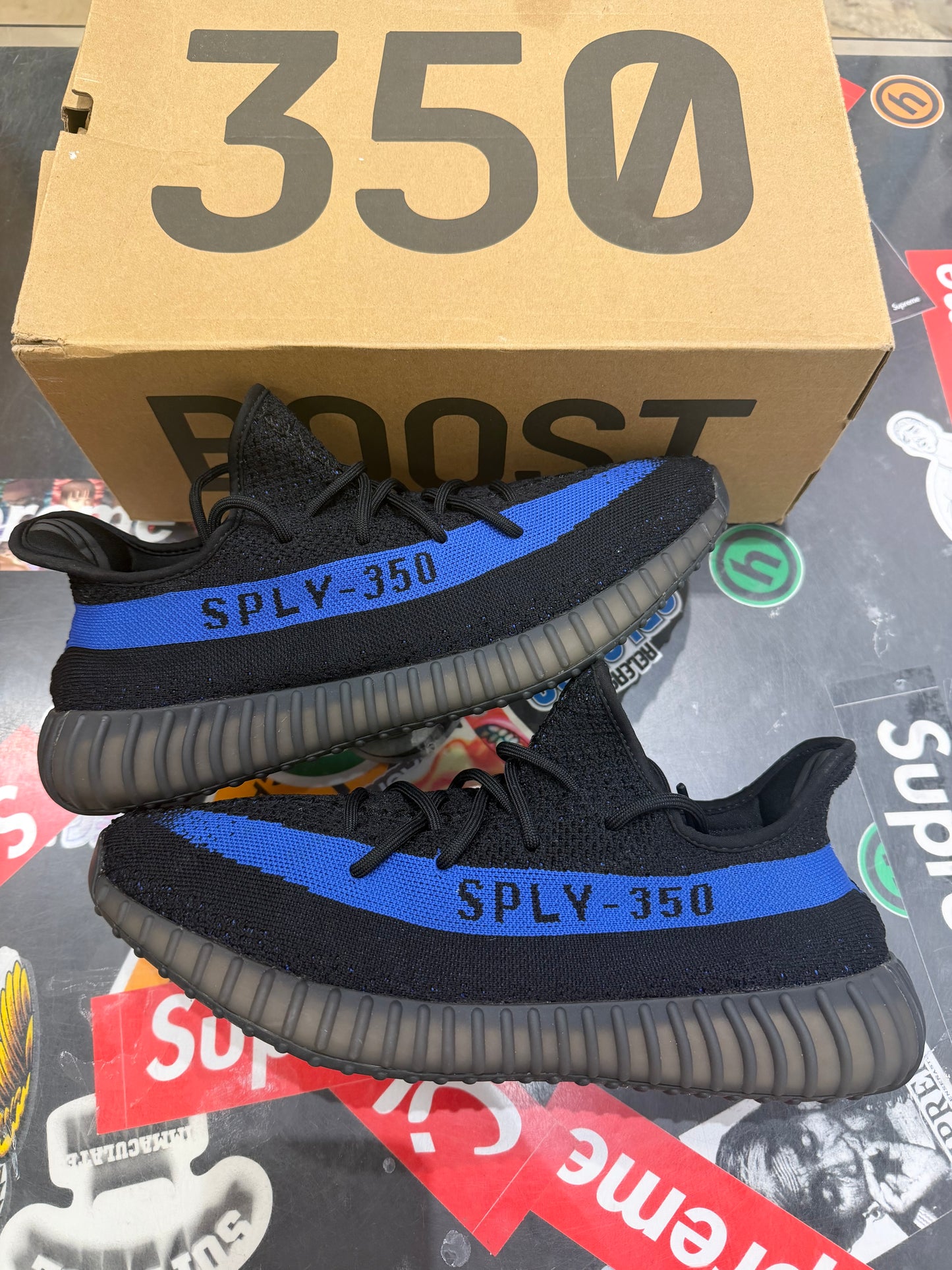 Yeezy 350 dazzling Blue