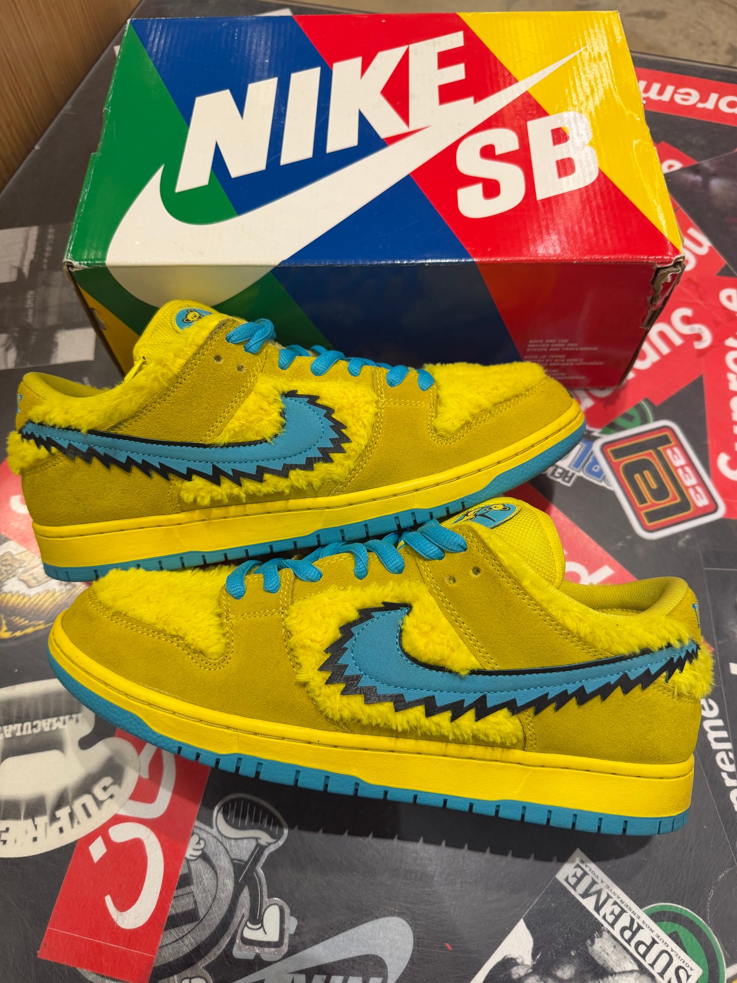 Sb dunk low Grateful Dead Optic Yellow