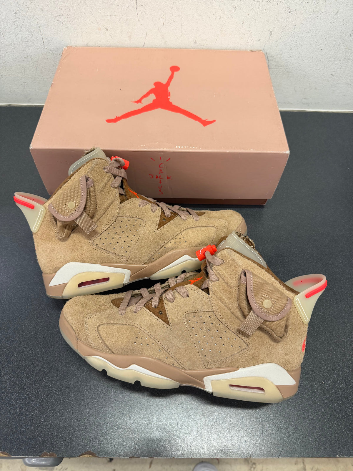 Travis Scott Jordan 6 British Khaki