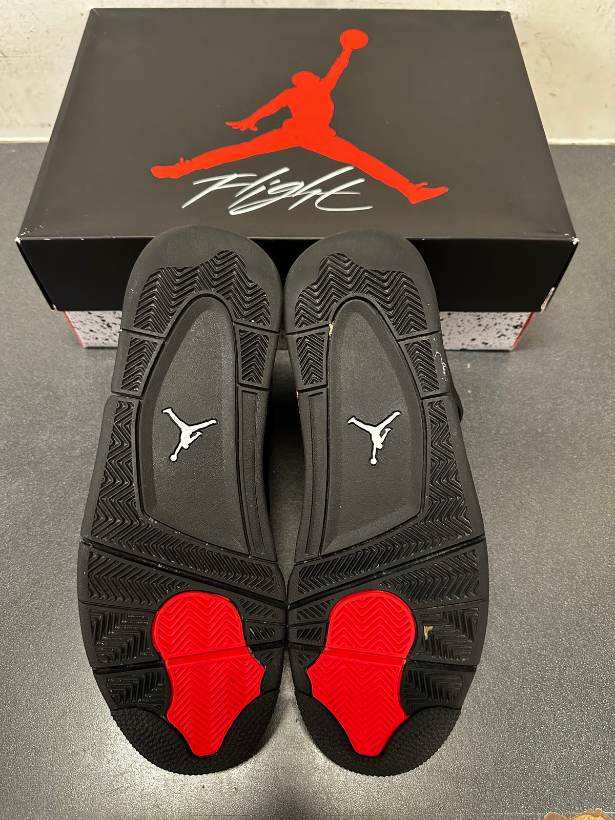 Jordan 4 Red Thunder