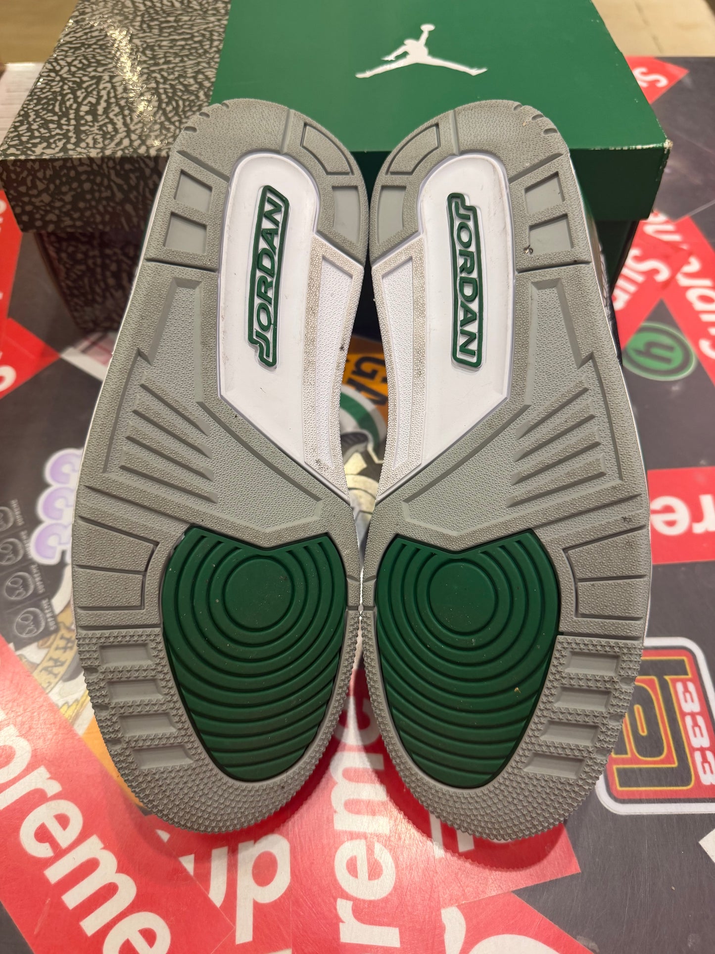 Jordan 3 pine green