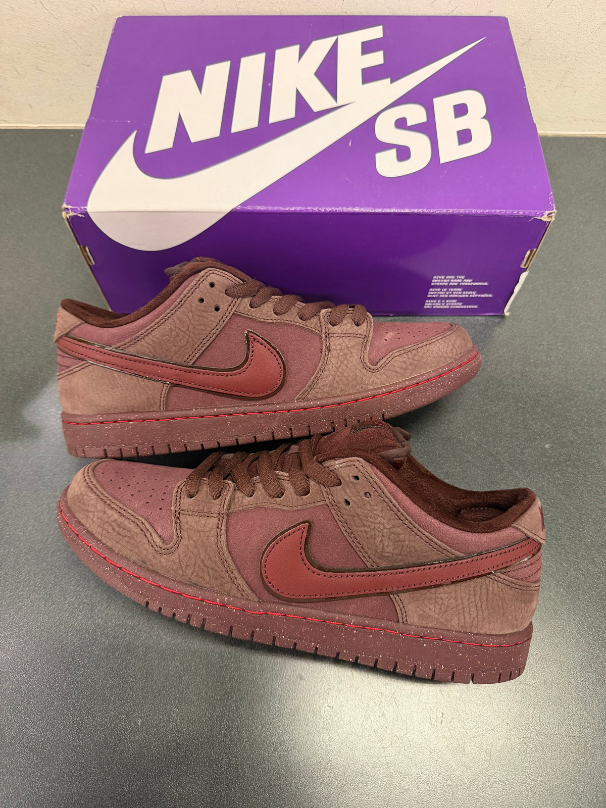 SB Dunk low City of love Burgandy