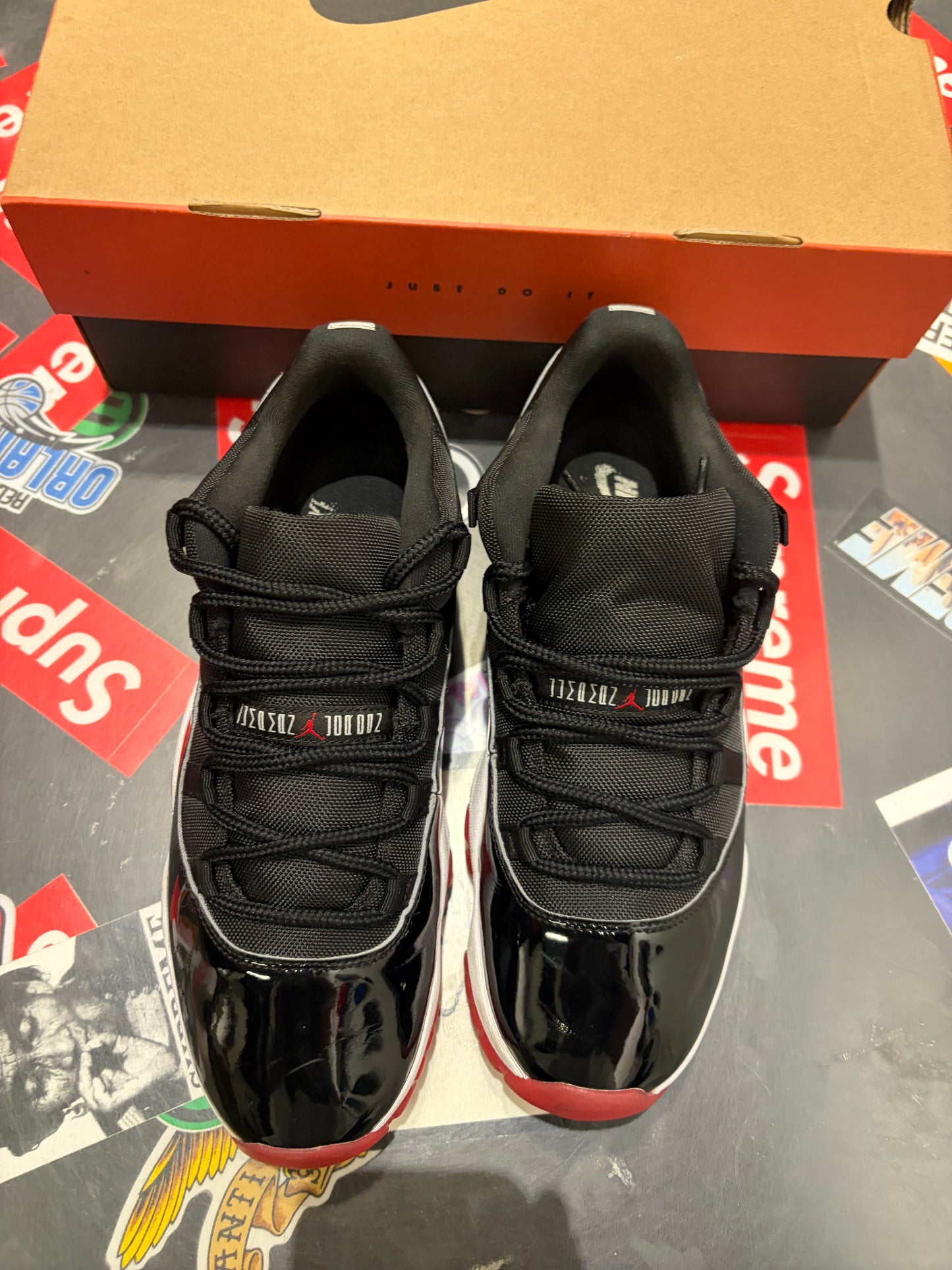 Jordan 11 Low Bred
