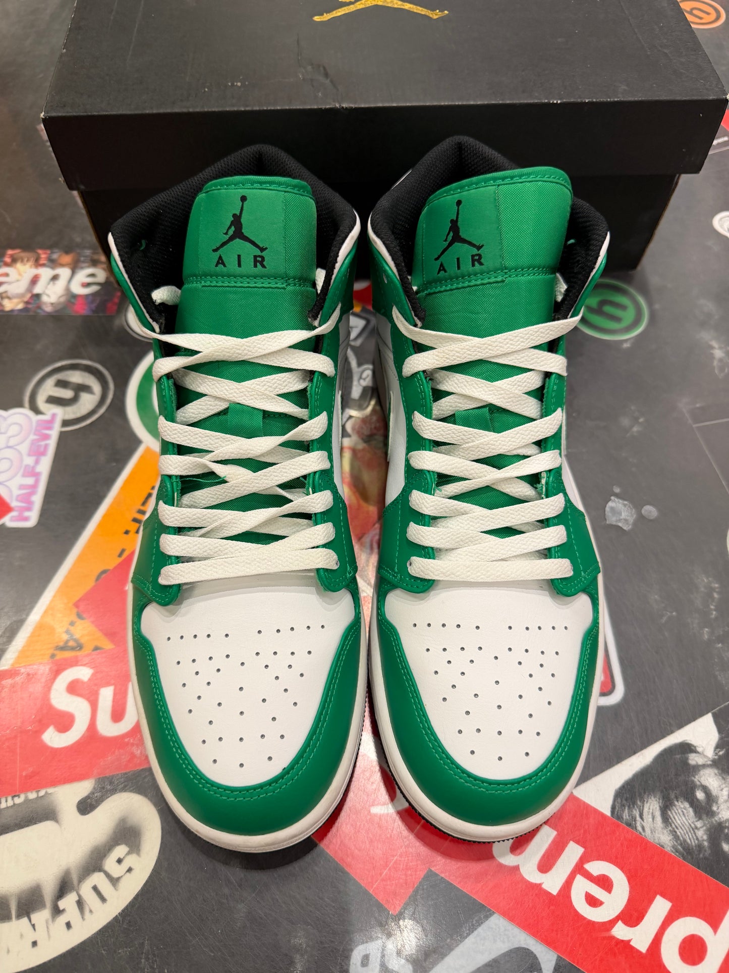 Jordan 1 Mid Lucky Green