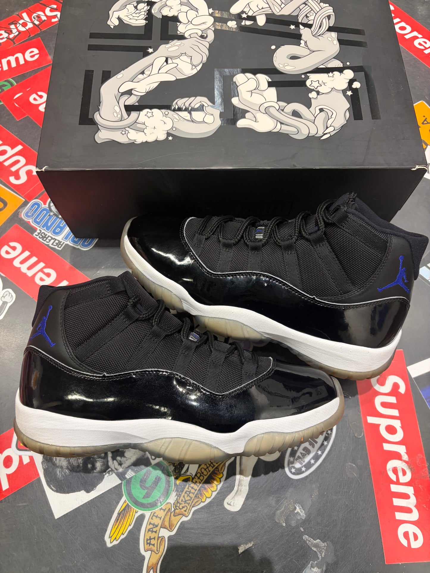 Jordan 11 Low Space Jam